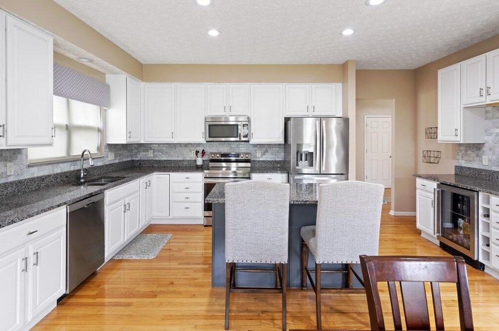 7952 Howell Dr, Westerville OH  43081-8046 exterior