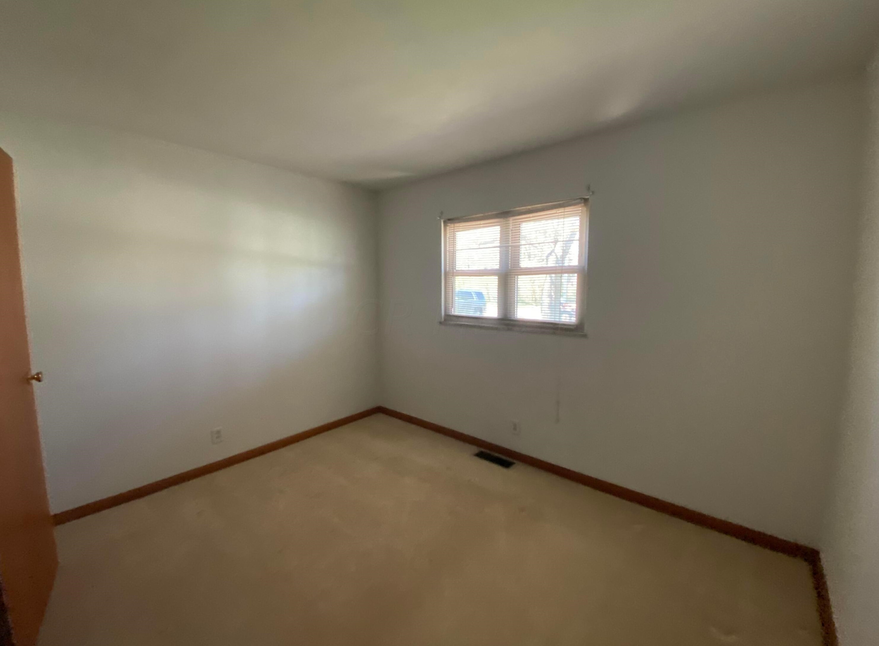 4326 Maize Rd, Columbus OH  43224-1952 exterior