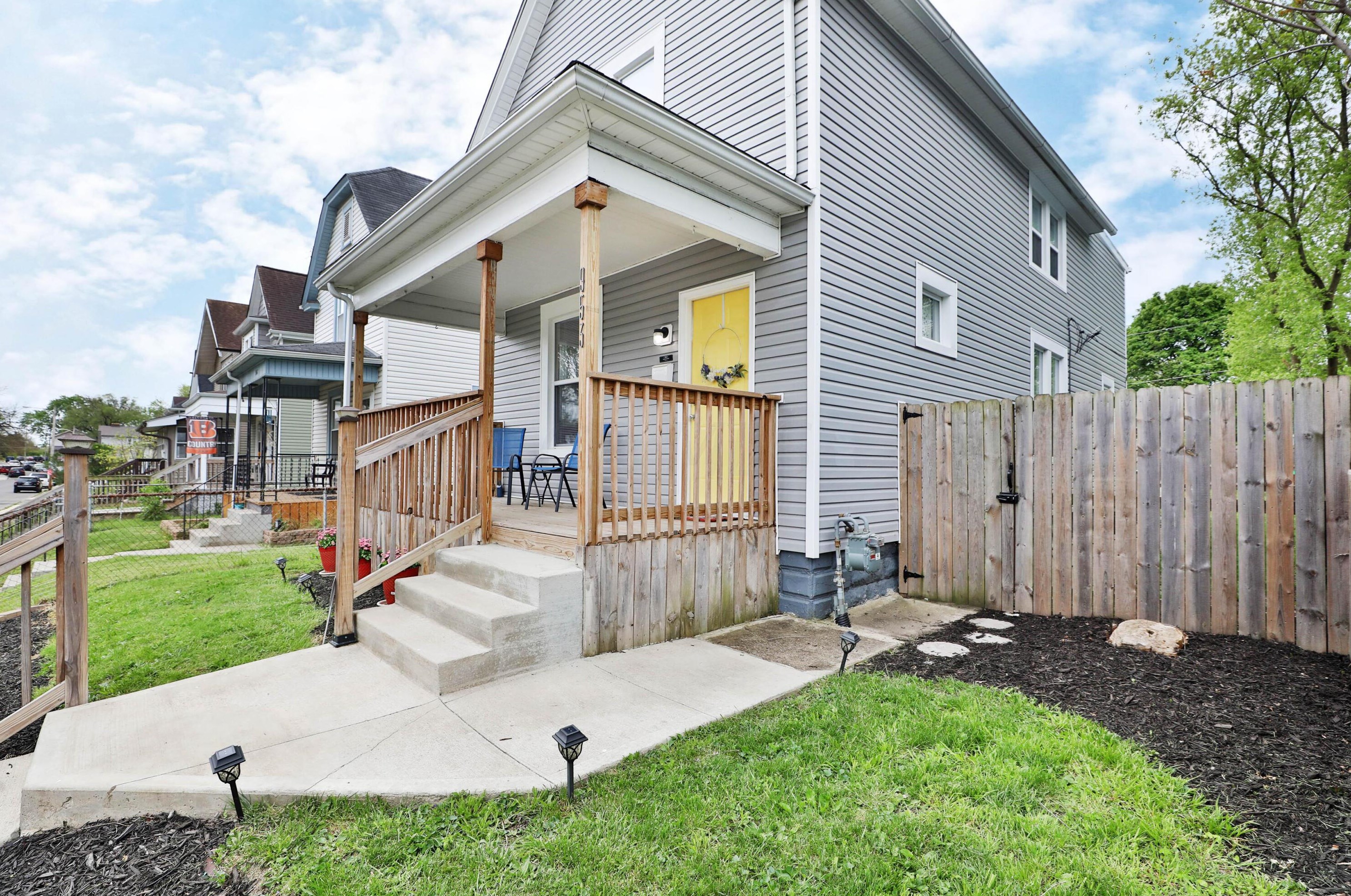 953 Ellsworth Ave, Columbus OH  43206-1709 exterior