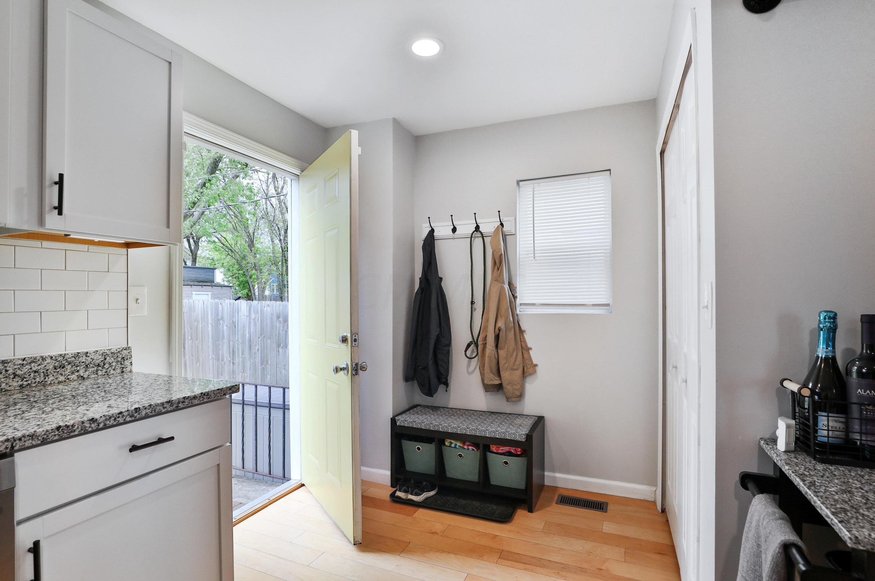 953 Ellsworth Ave, Columbus OH  43206-1709 exterior