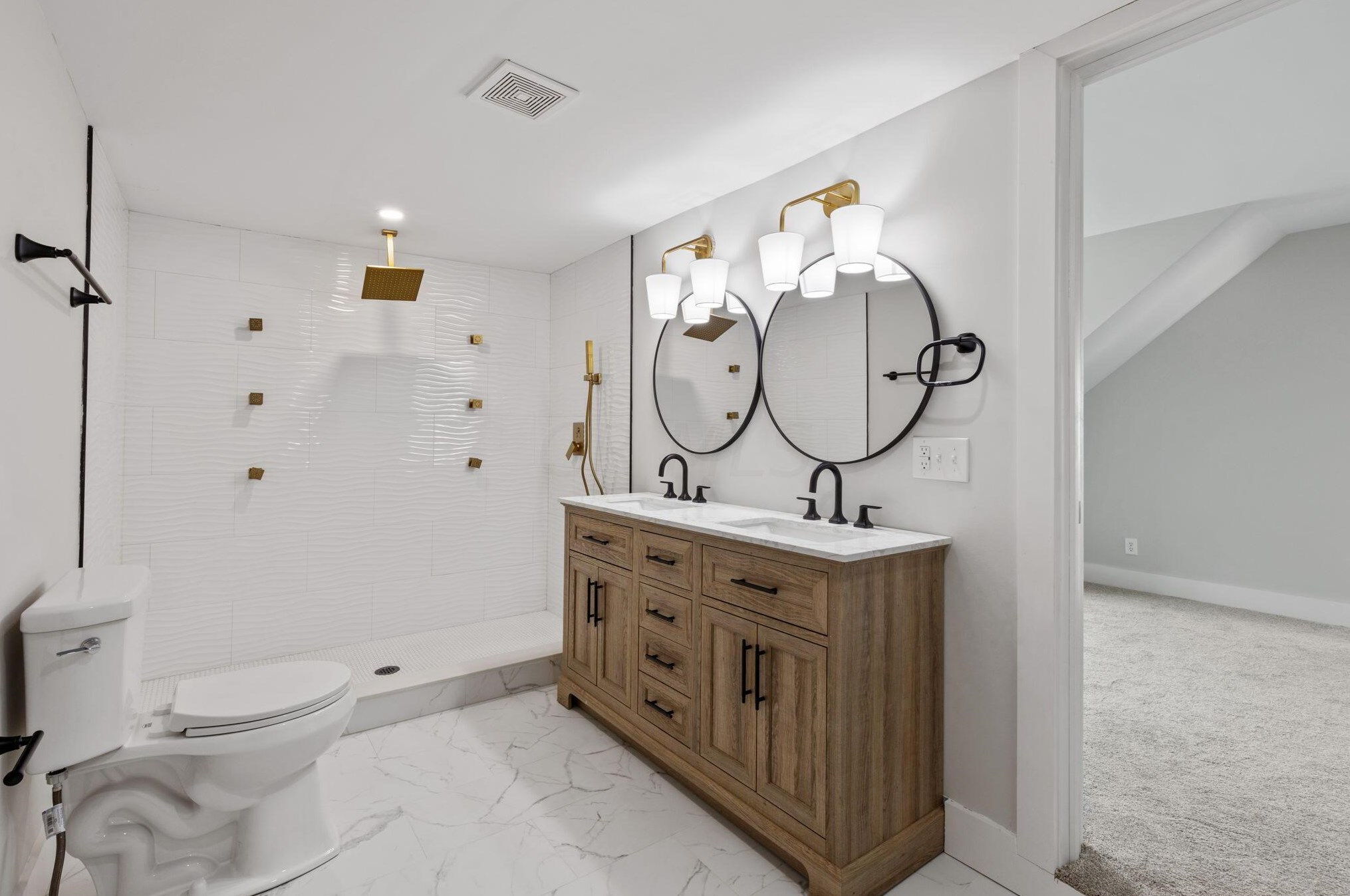 160 Warren Ave, Columbus OH  43204-3054 exterior