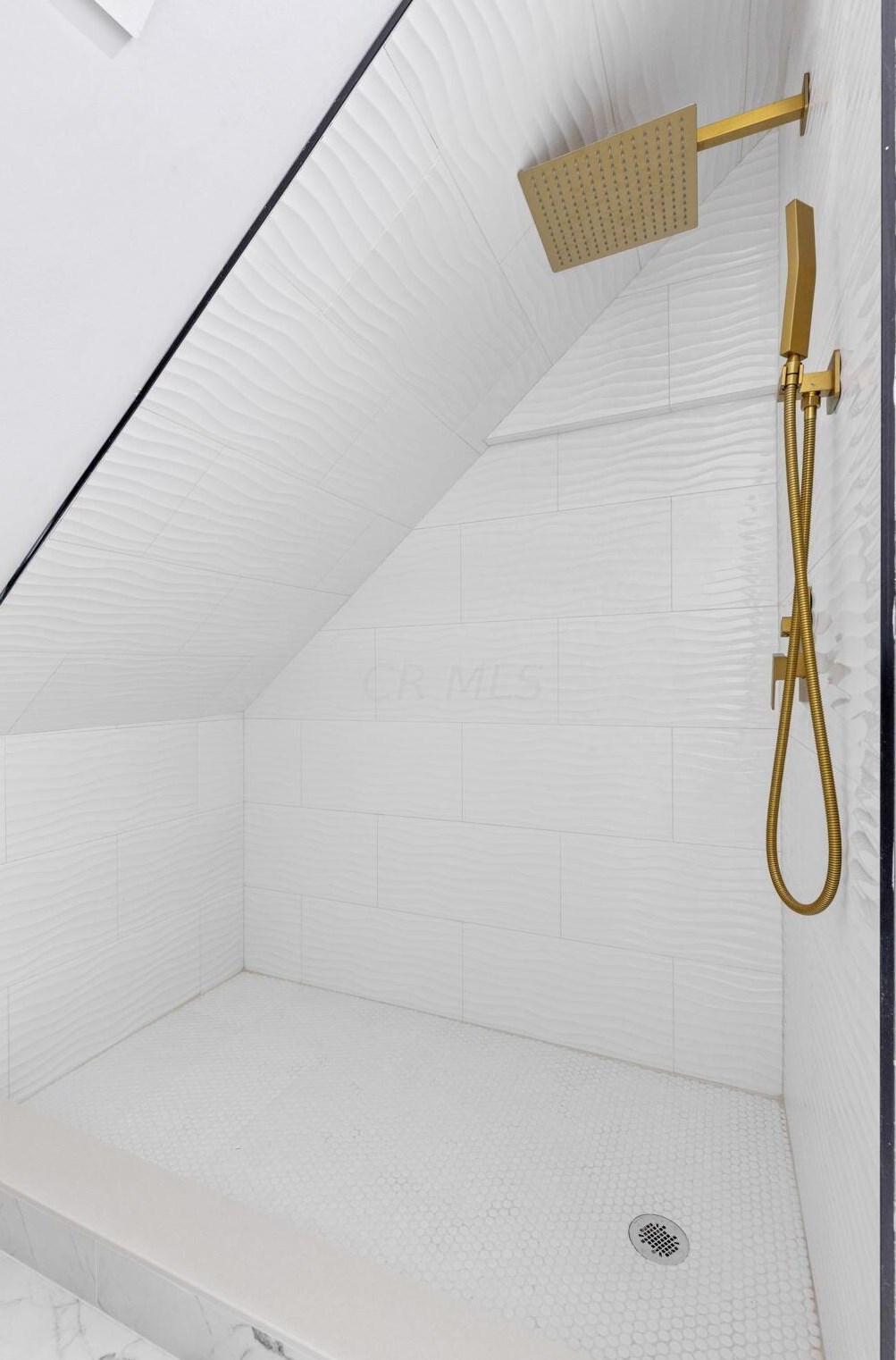 160 Warren Ave, Columbus OH  43204-3054 exterior