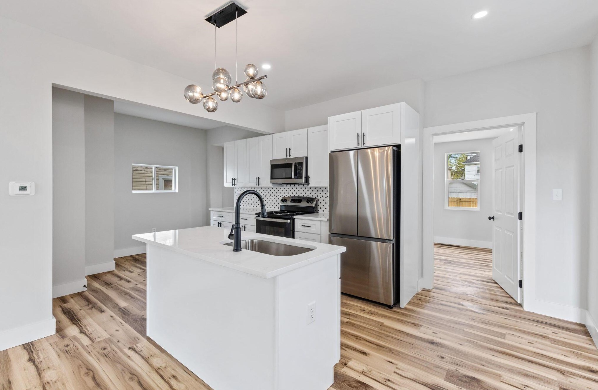 160 Warren Ave, Columbus OH  43204-3054 exterior