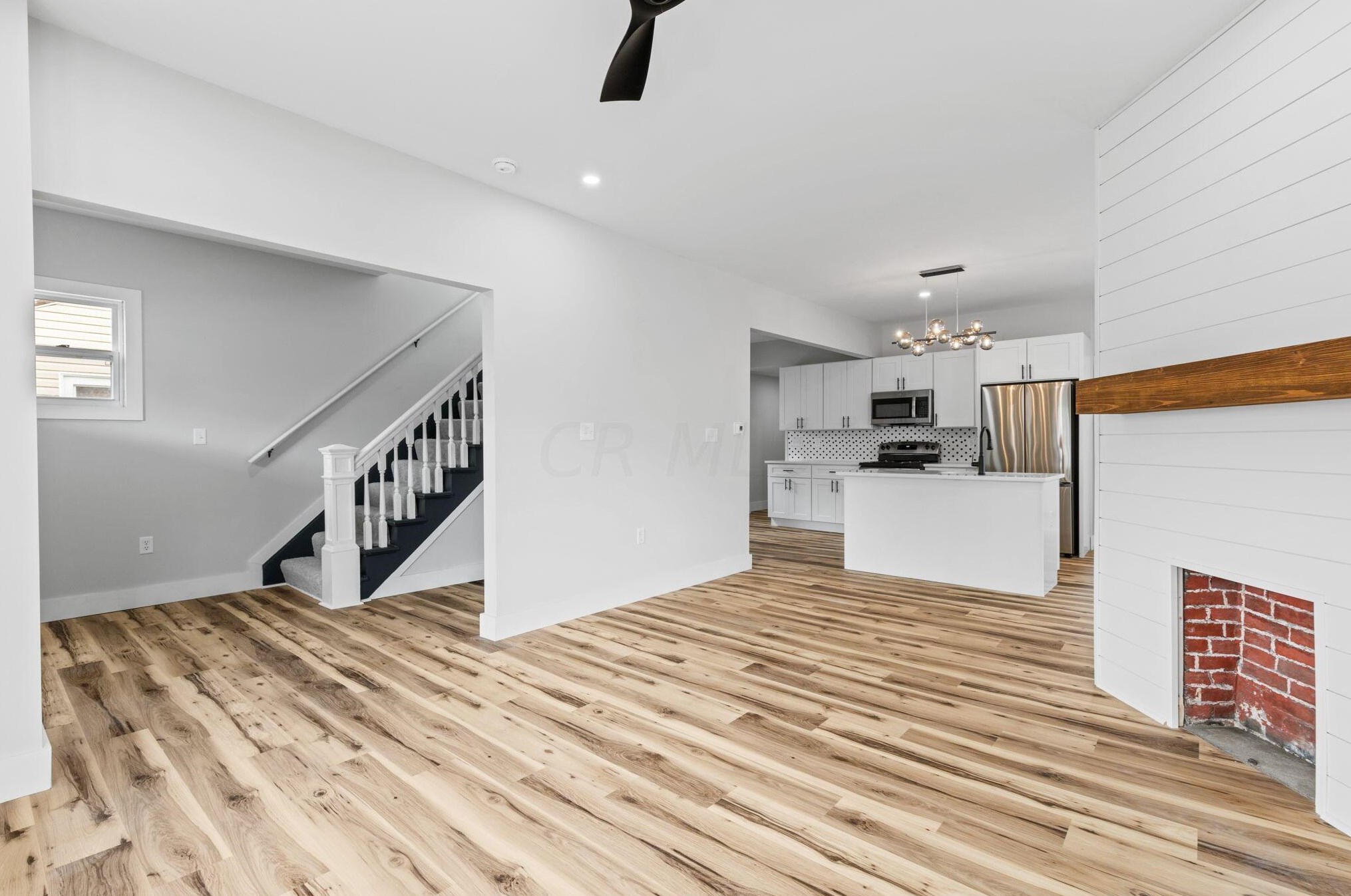 160 Warren Ave, Columbus OH  43204-3054 exterior