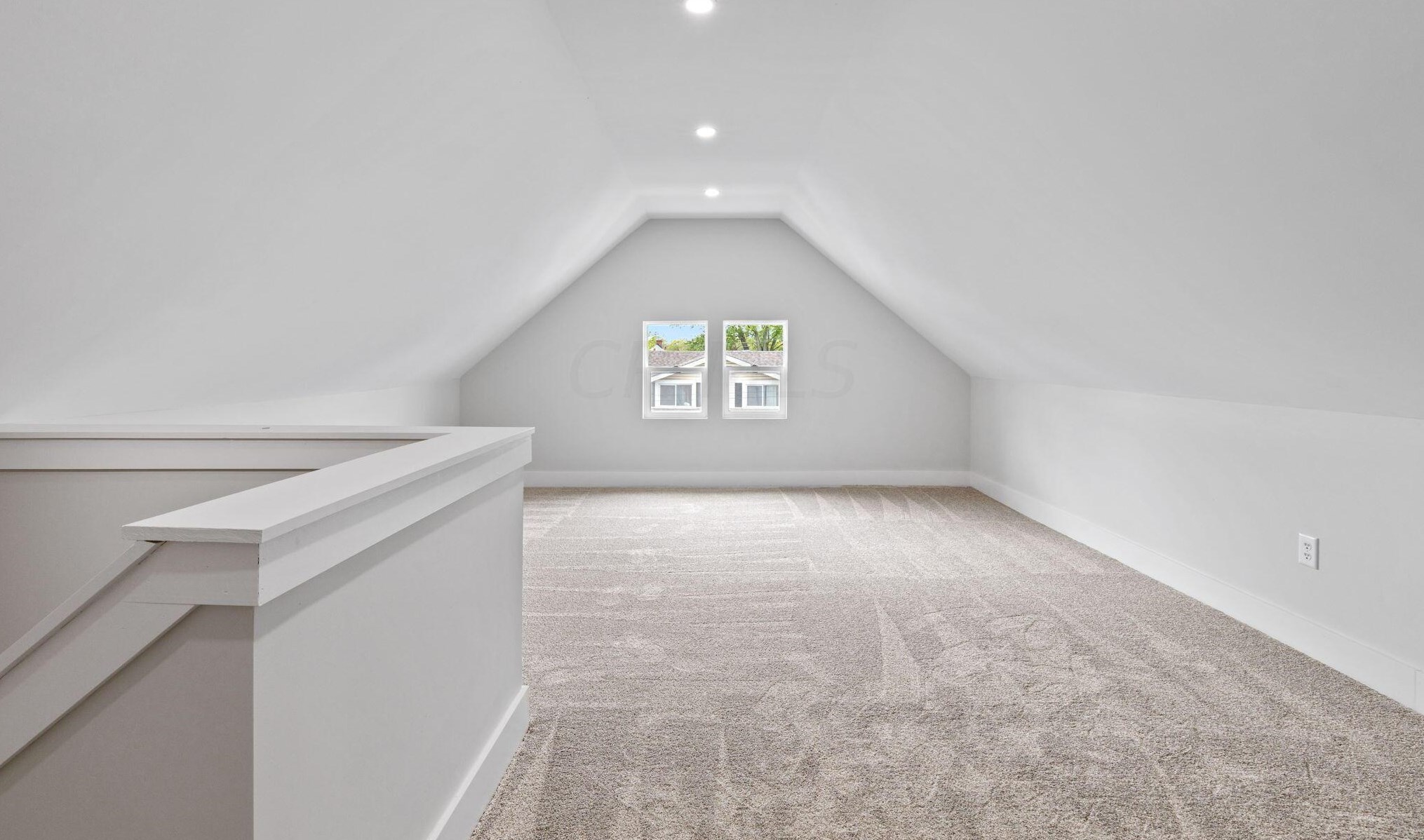 160 Warren Ave, Columbus OH  43204-3054 exterior