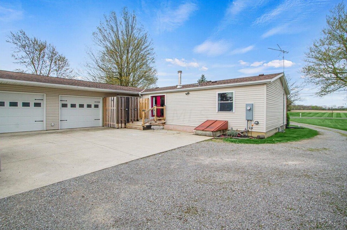 471 Main St, West Mansfield OH  43358-9522 exterior