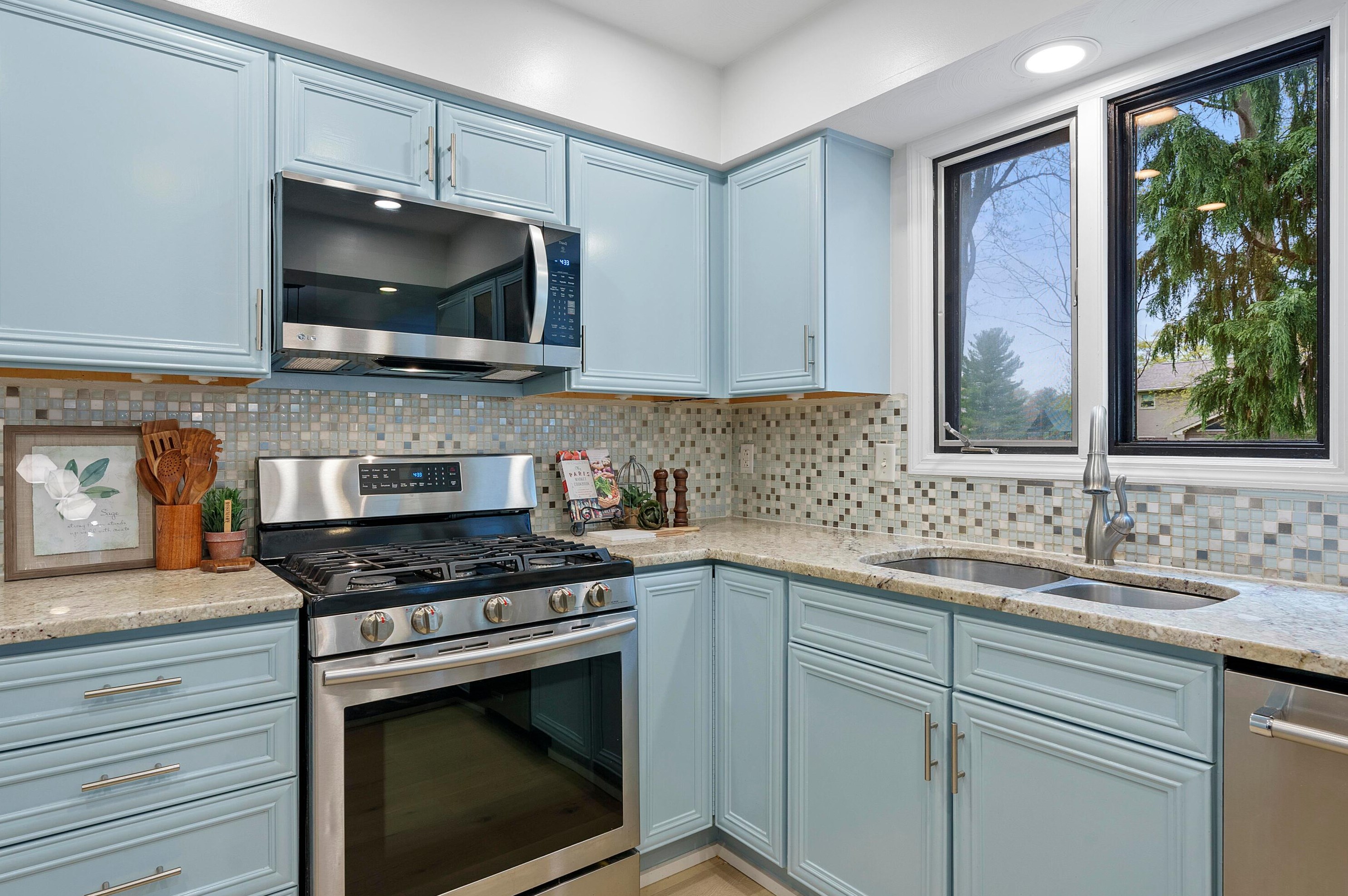 1148 Scarlet Ct, Westerville OH  43081-4503 exterior