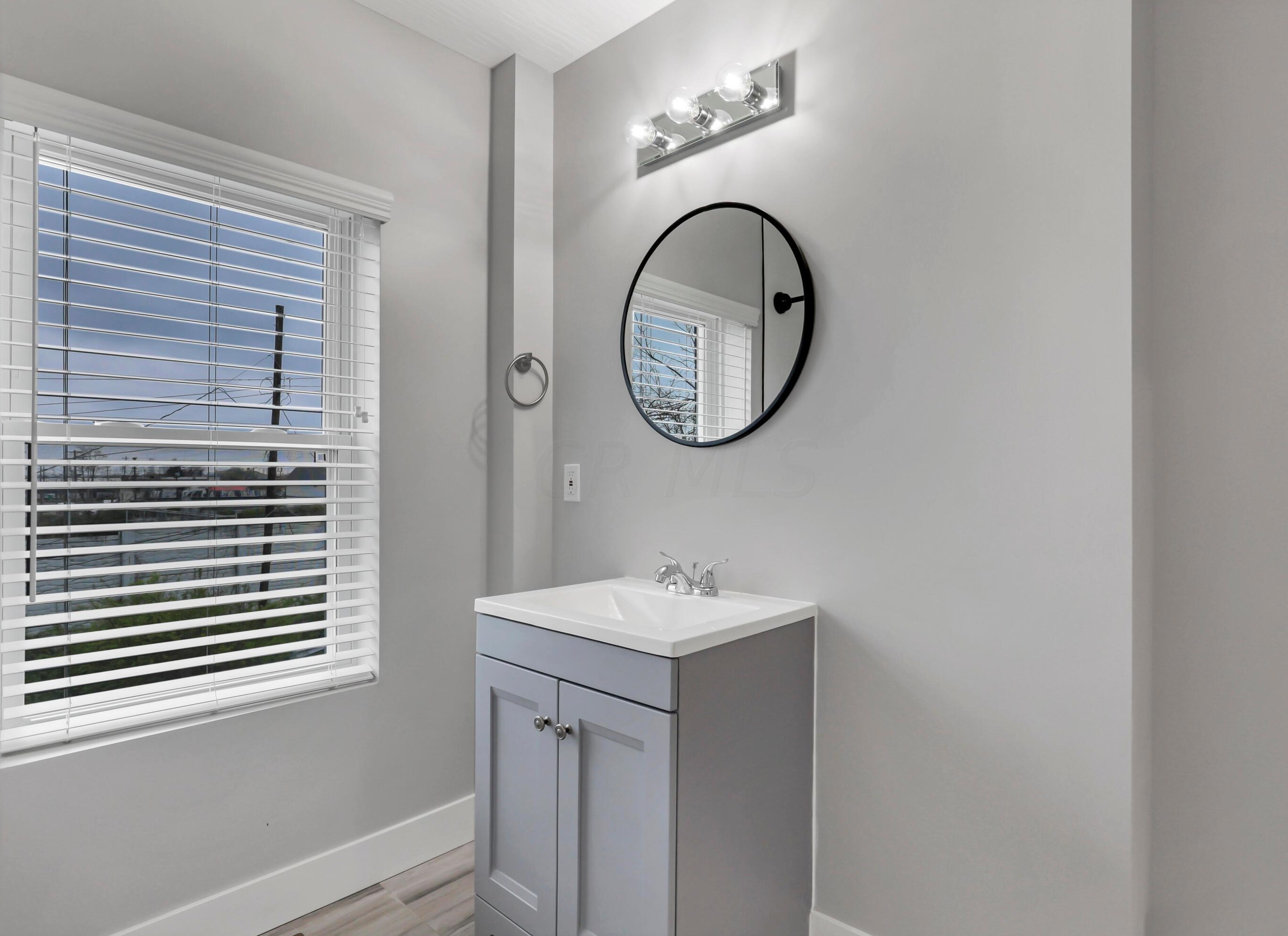 1123-1129 Sidney St, Columbus OH exterior