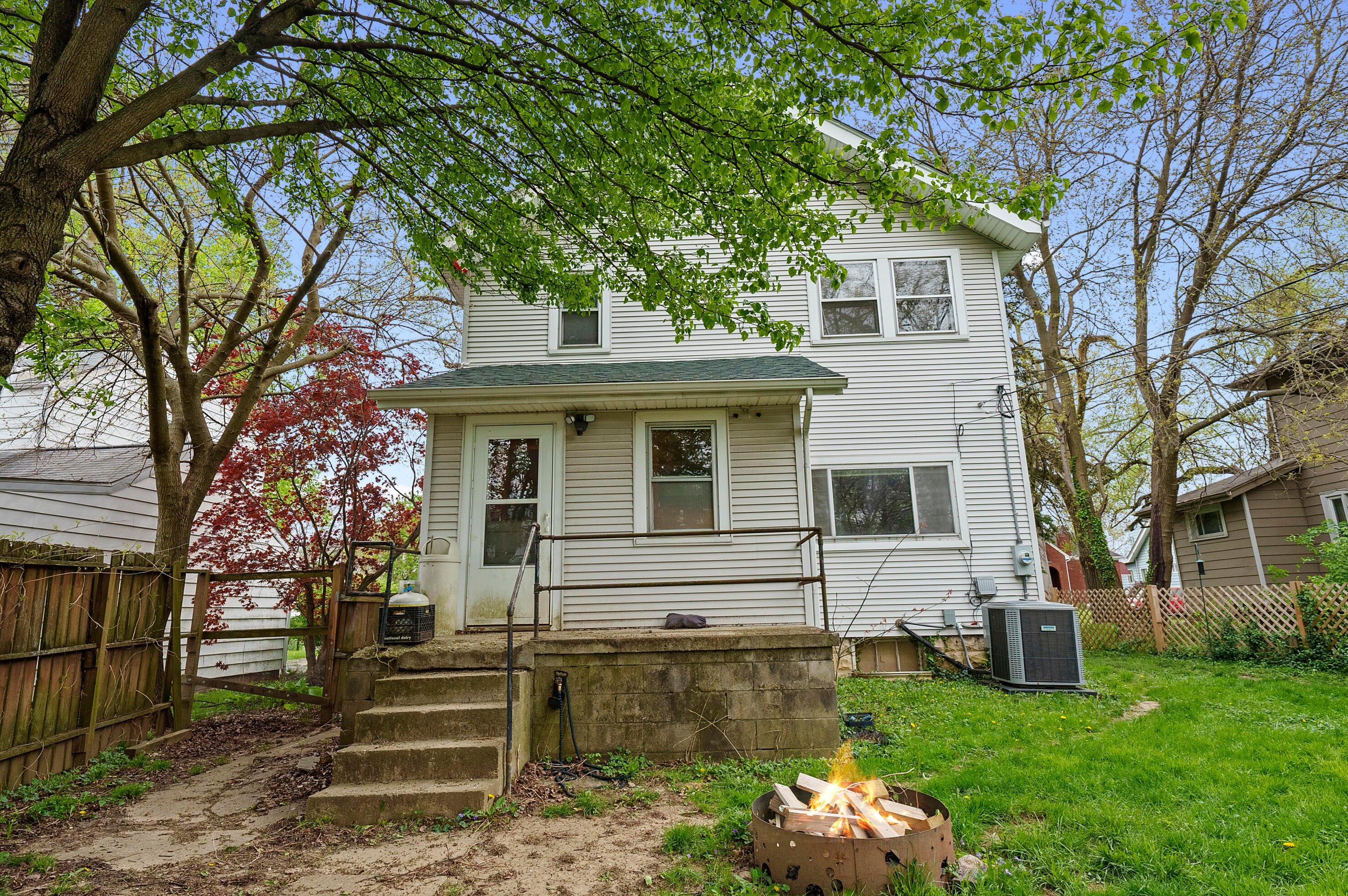 2730 Elliott Ave, Columbus OH  43204-3436 exterior