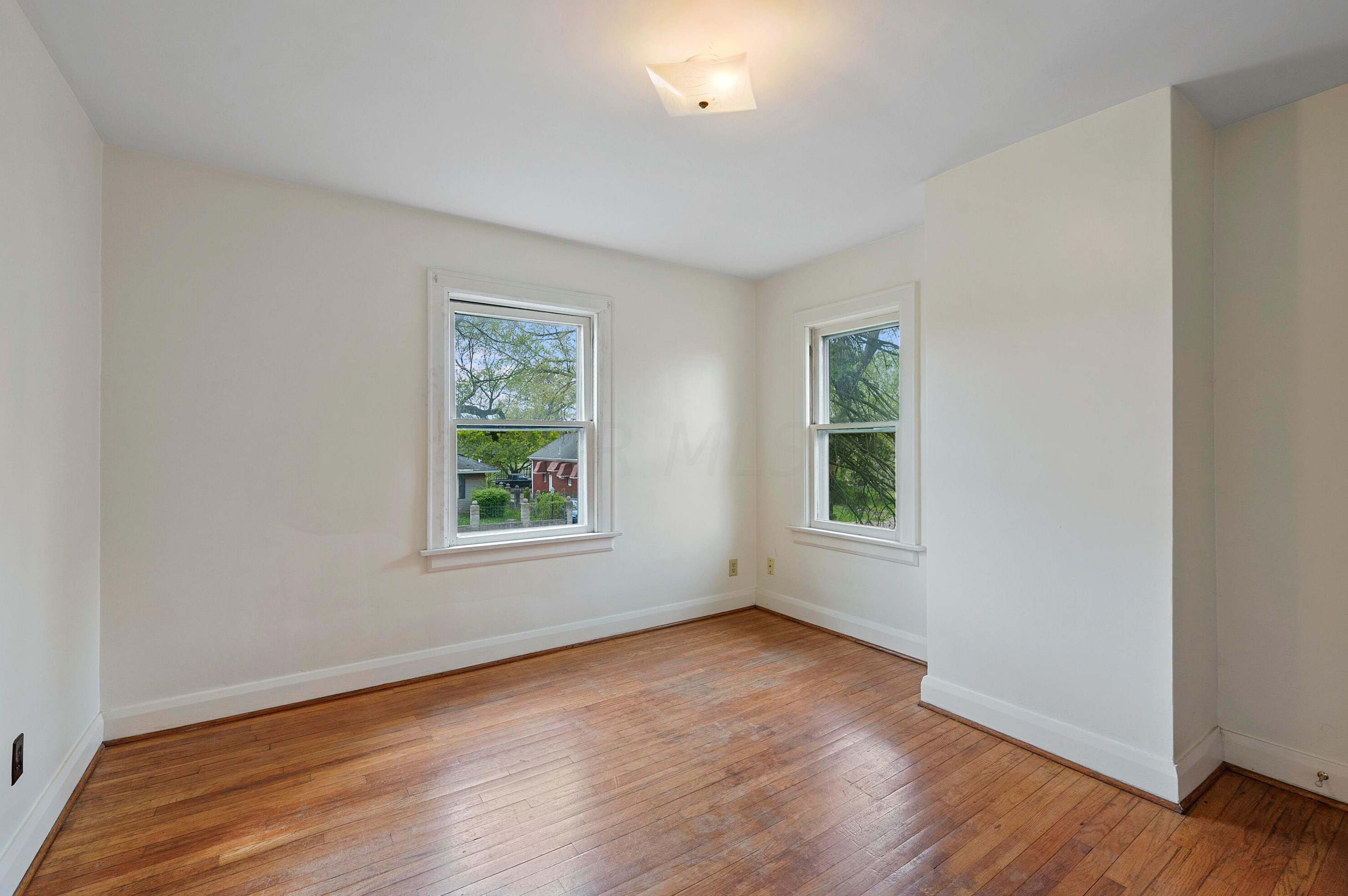 2730 Elliott Ave, Columbus OH  43204-3436 exterior