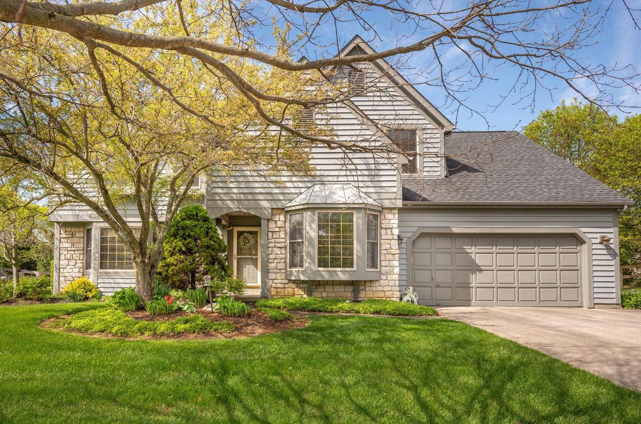 6867 Linbrook Blvd, Columbus OH  43235-5119 exterior