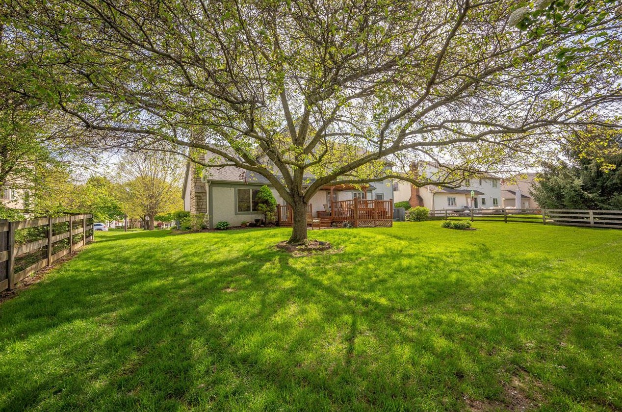 6867 Linbrook Blvd, Columbus OH  43235-5119 exterior