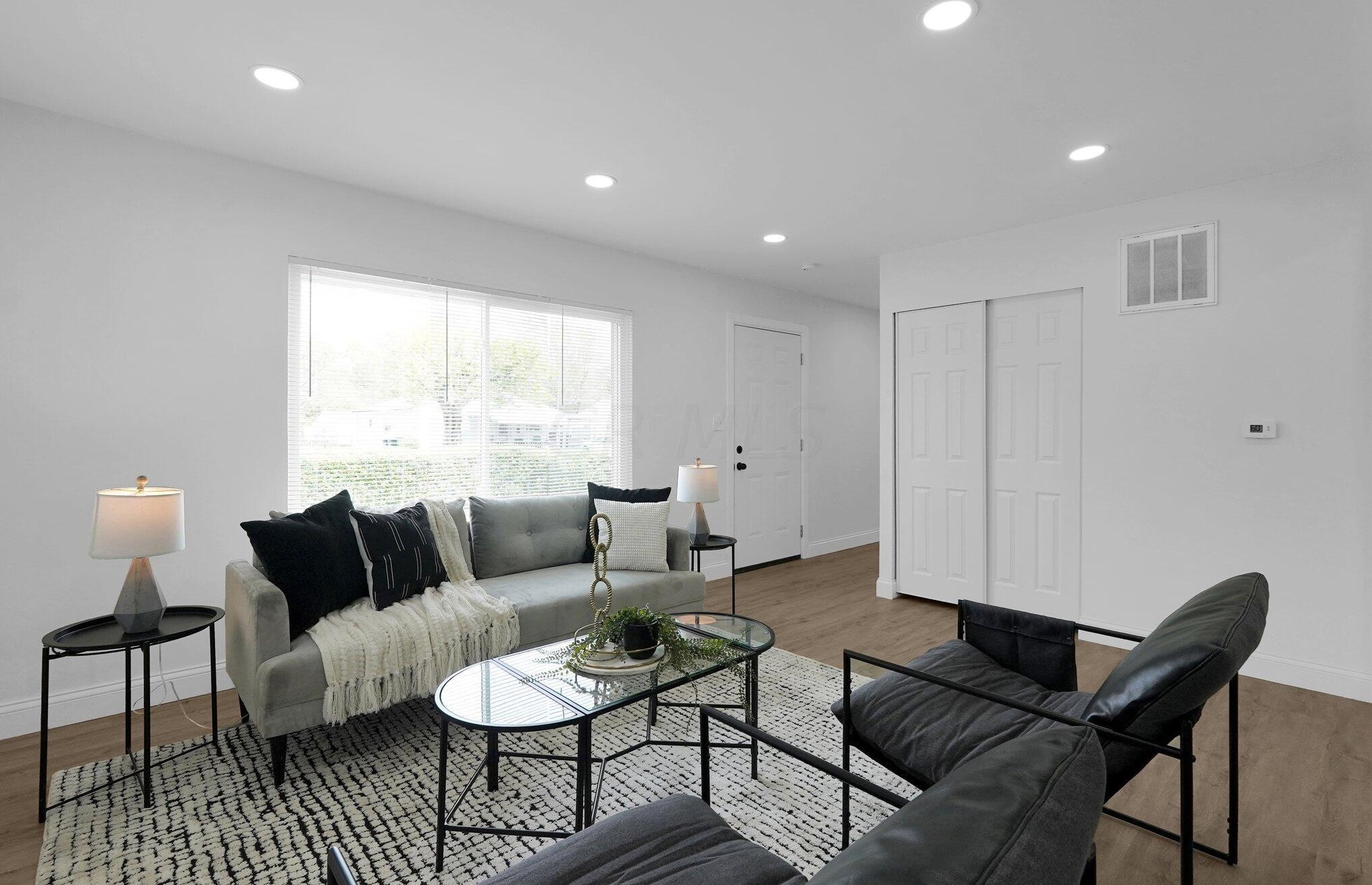 2943 Southfield Dr, Columbus OH 43207-3389 exterior