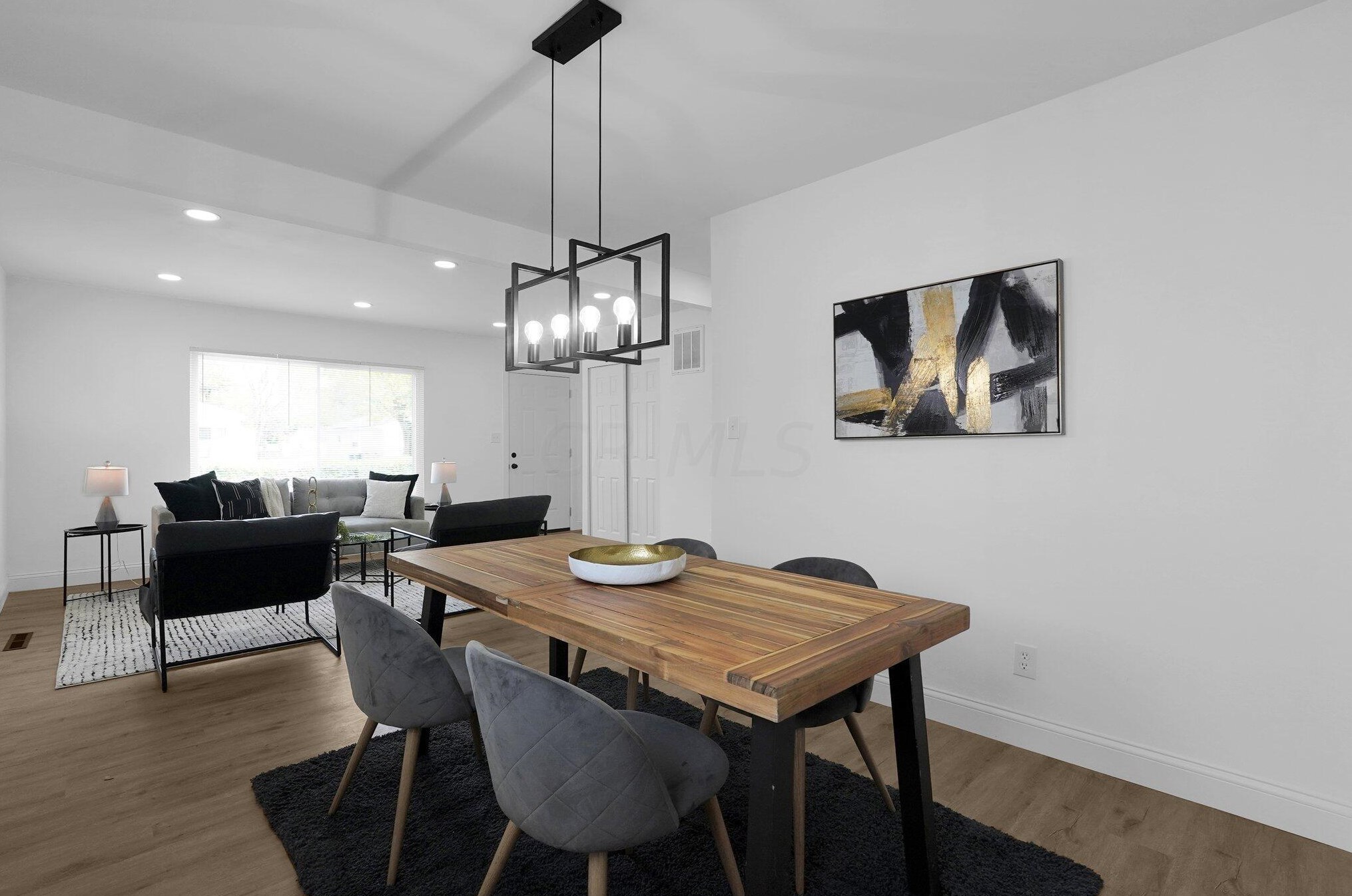 2943 Southfield Dr, Columbus OH 43207-3389 exterior