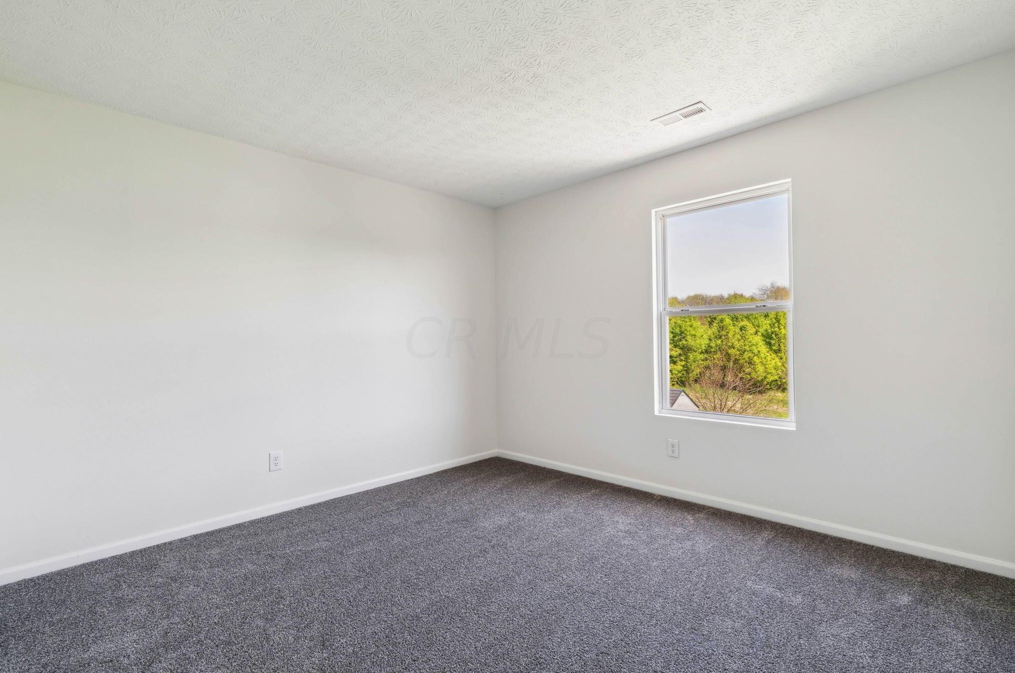 4640 Grandover Dr, Columbus OH  43207-8763 exterior