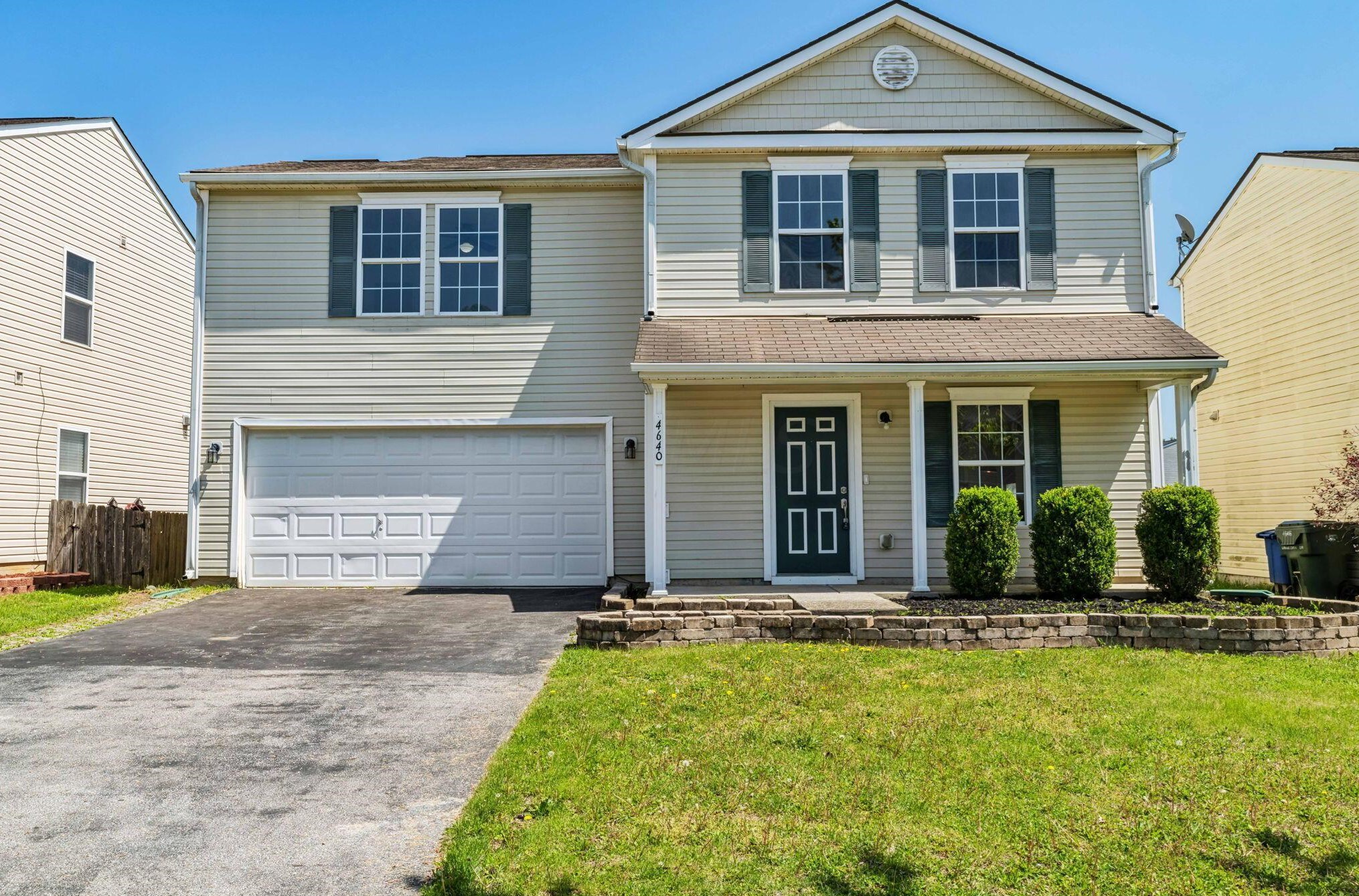 4640 Grandover Dr, Columbus OH  43207-8763 exterior