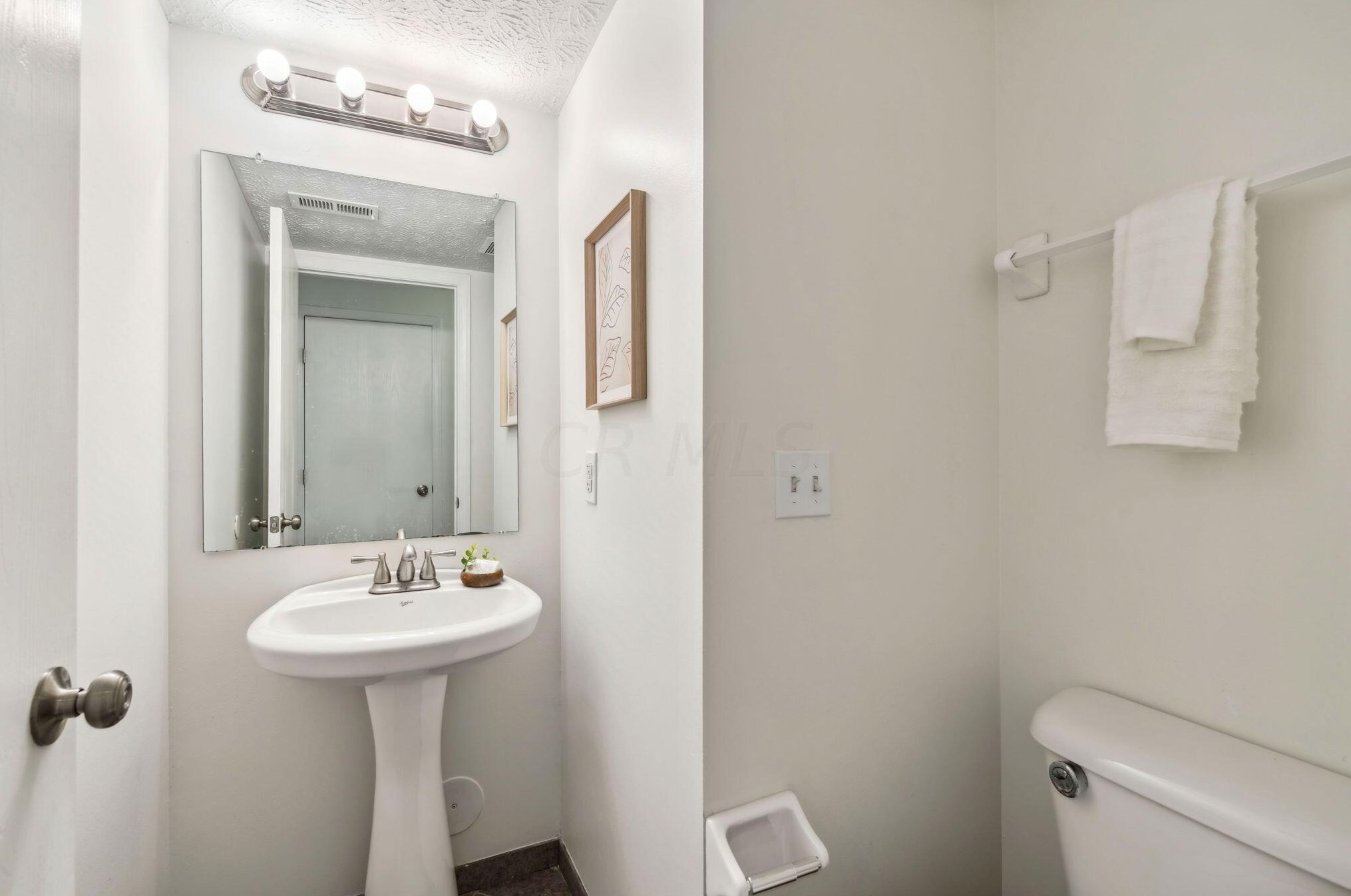 4640 Grandover Dr, Columbus OH  43207-8763 exterior