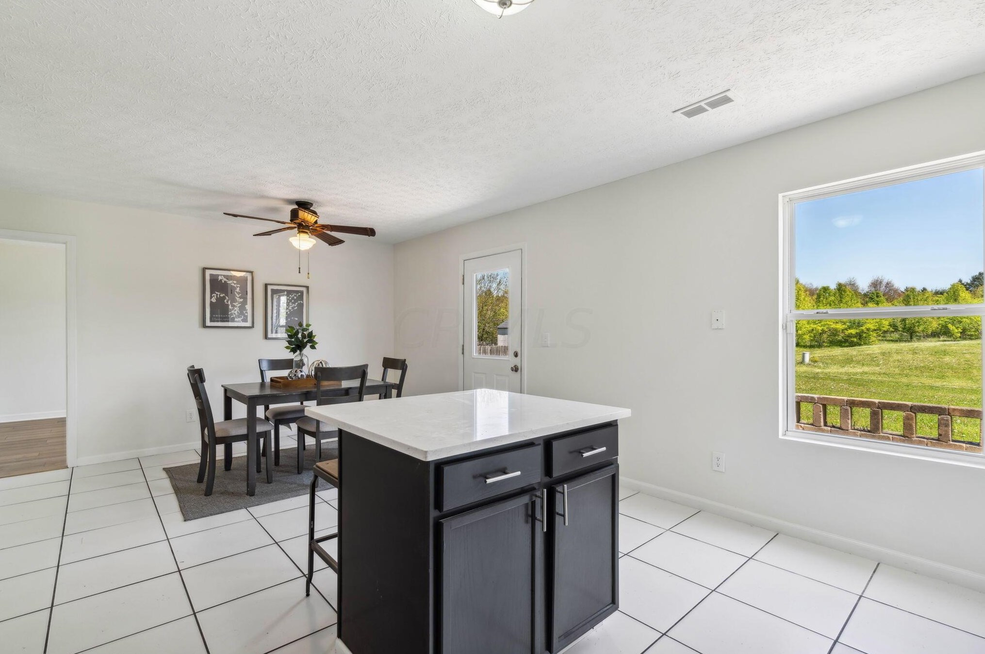 4640 Grandover Dr, Columbus OH  43207-8763 exterior