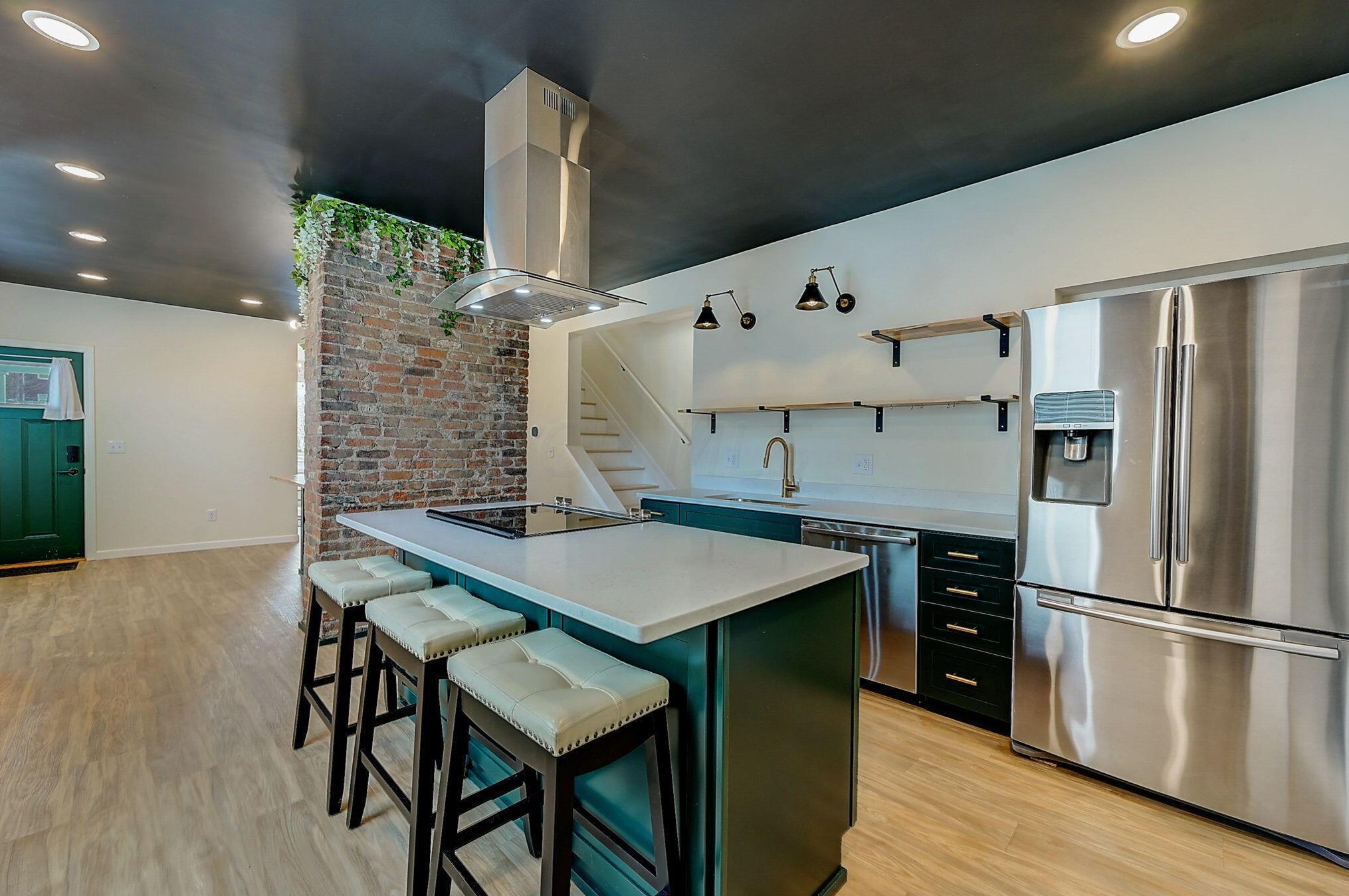 606 Stewart Ave, Columbus OH  43206-2884 exterior