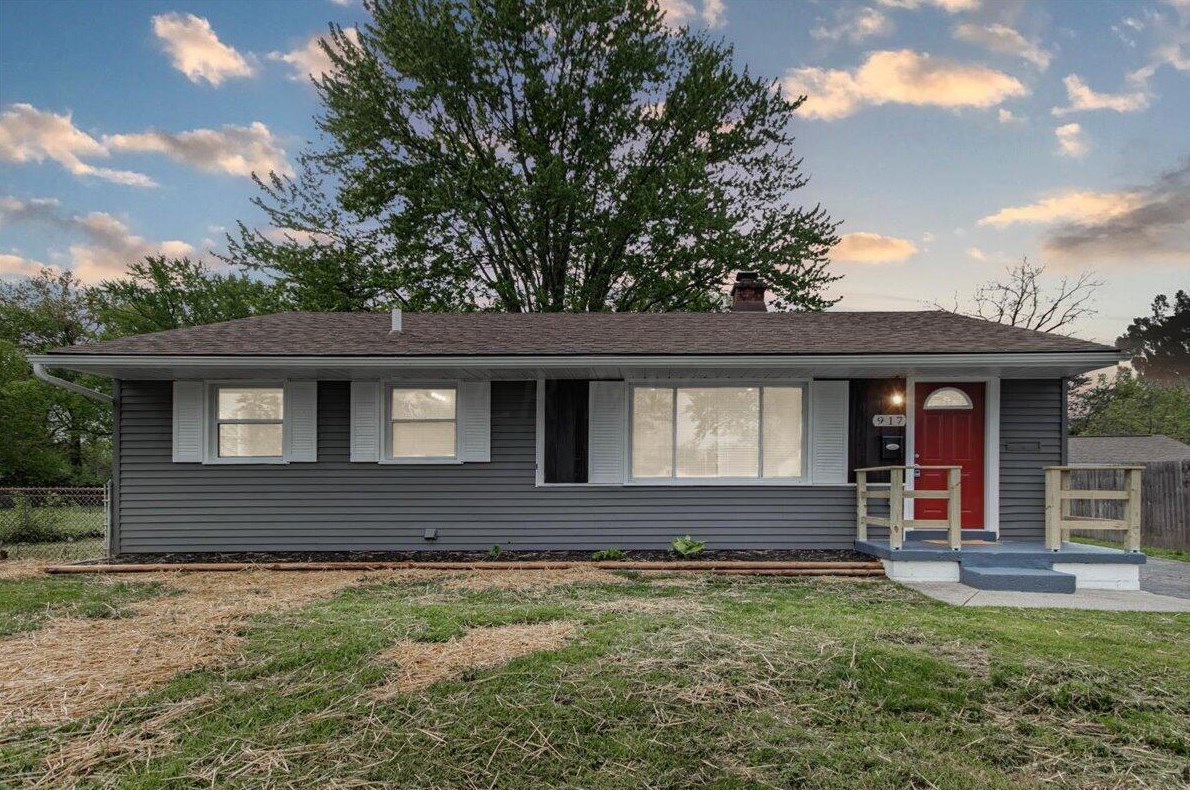 917 Lenore Ave, Columbus OH  43224-3238 exterior
