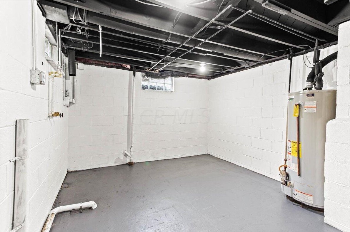 917 Lenore Ave, Columbus OH  43224-3238 exterior