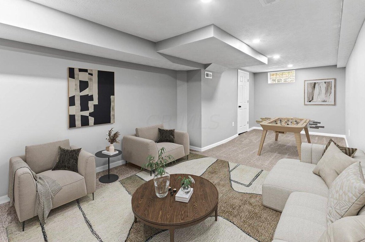 917 Lenore Ave, Columbus OH  43224-3238 exterior