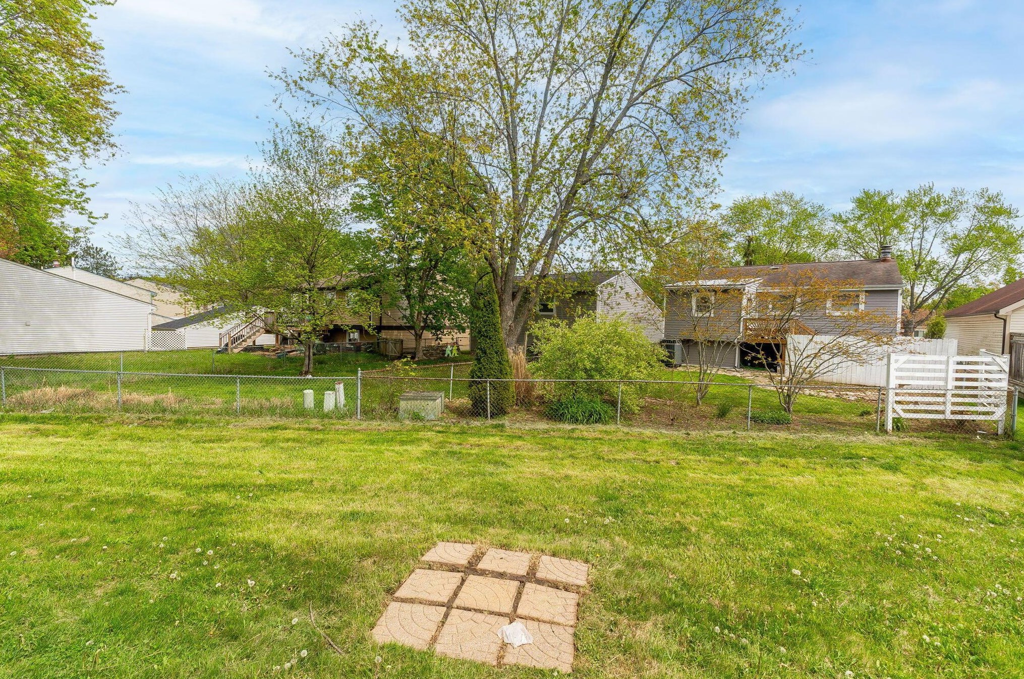 1004 Woodington Rd, Westerville OH  43081-3517 exterior