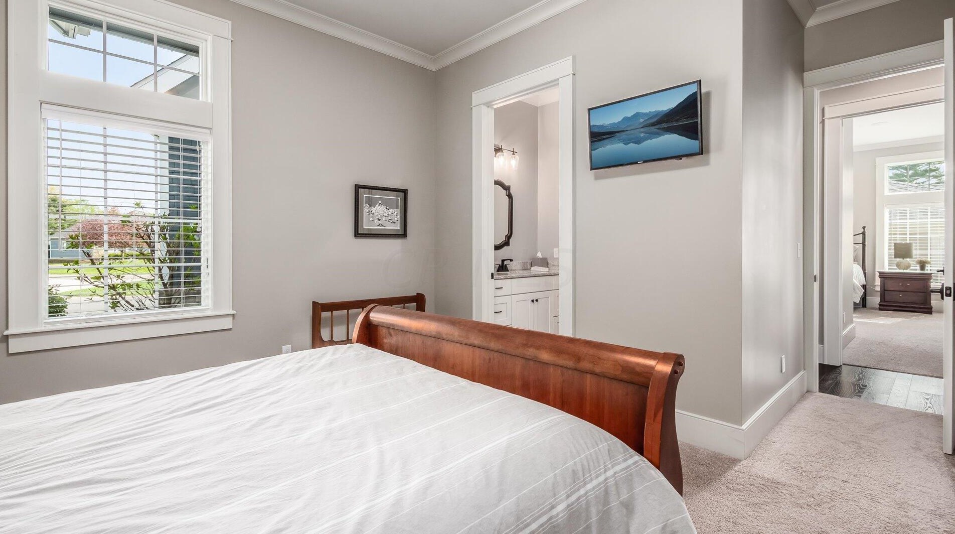 155 Sprague Dr, Hebron OH 43025-9627 exterior