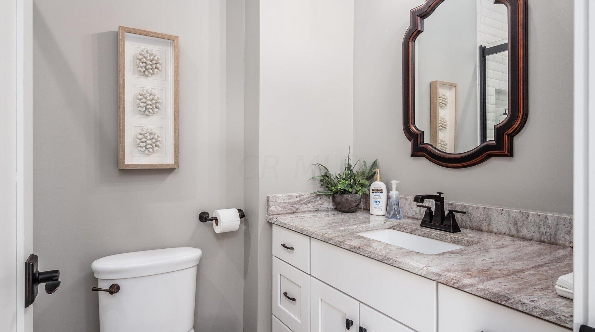 155 Sprague Dr, Hebron OH 43025-9627 exterior