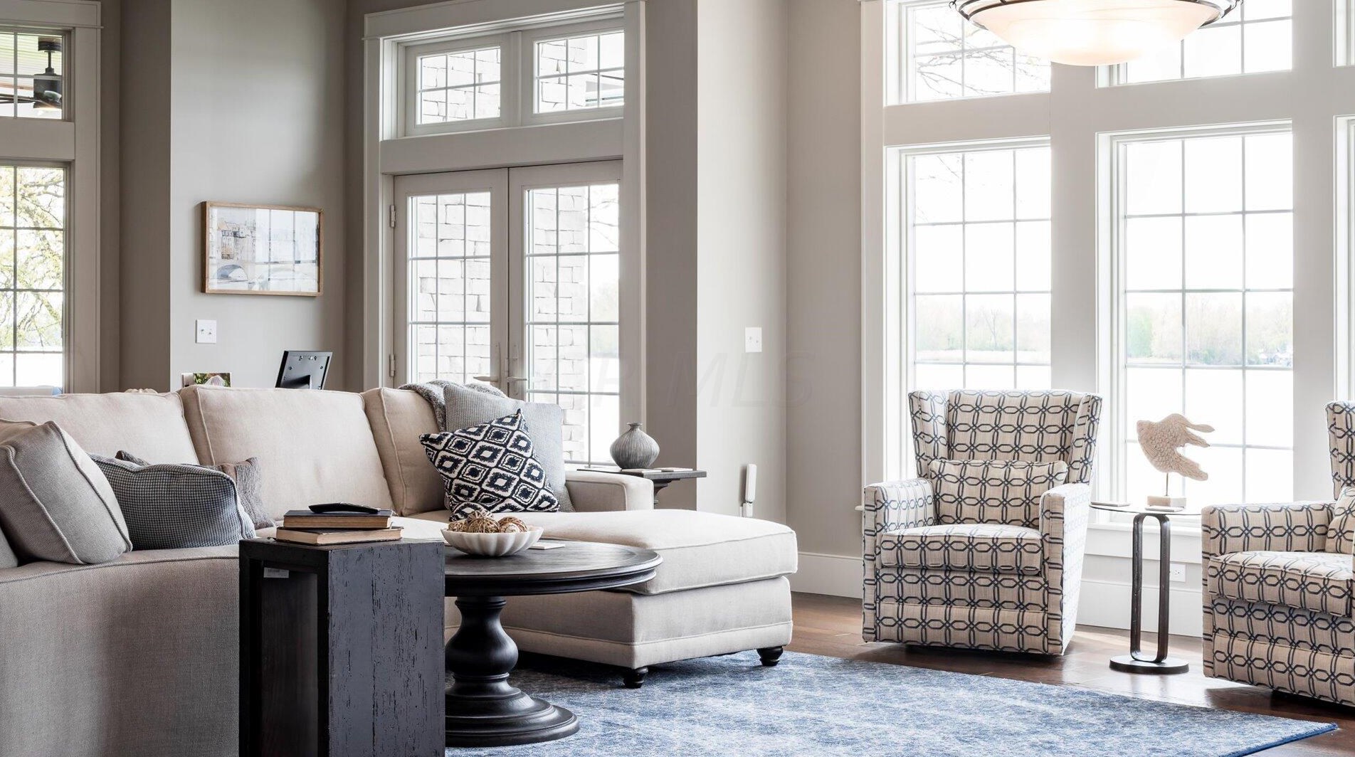 155 Sprague Dr, Hebron OH 43025-9627 exterior