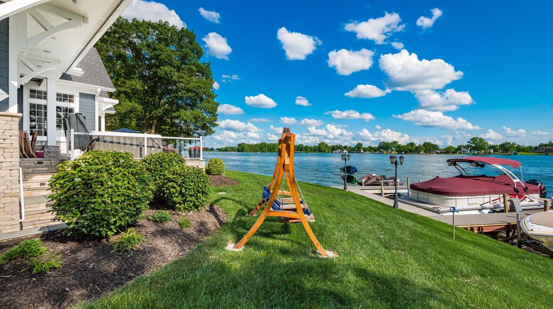 155 Sprague Dr, Hebron OH 43025-9627 exterior