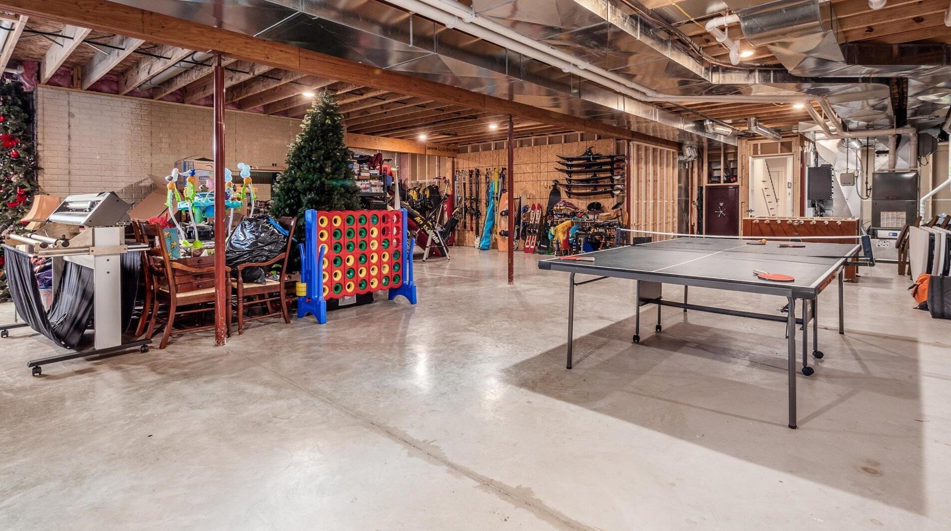 155 Sprague Dr, Hebron OH 43025-9627 exterior