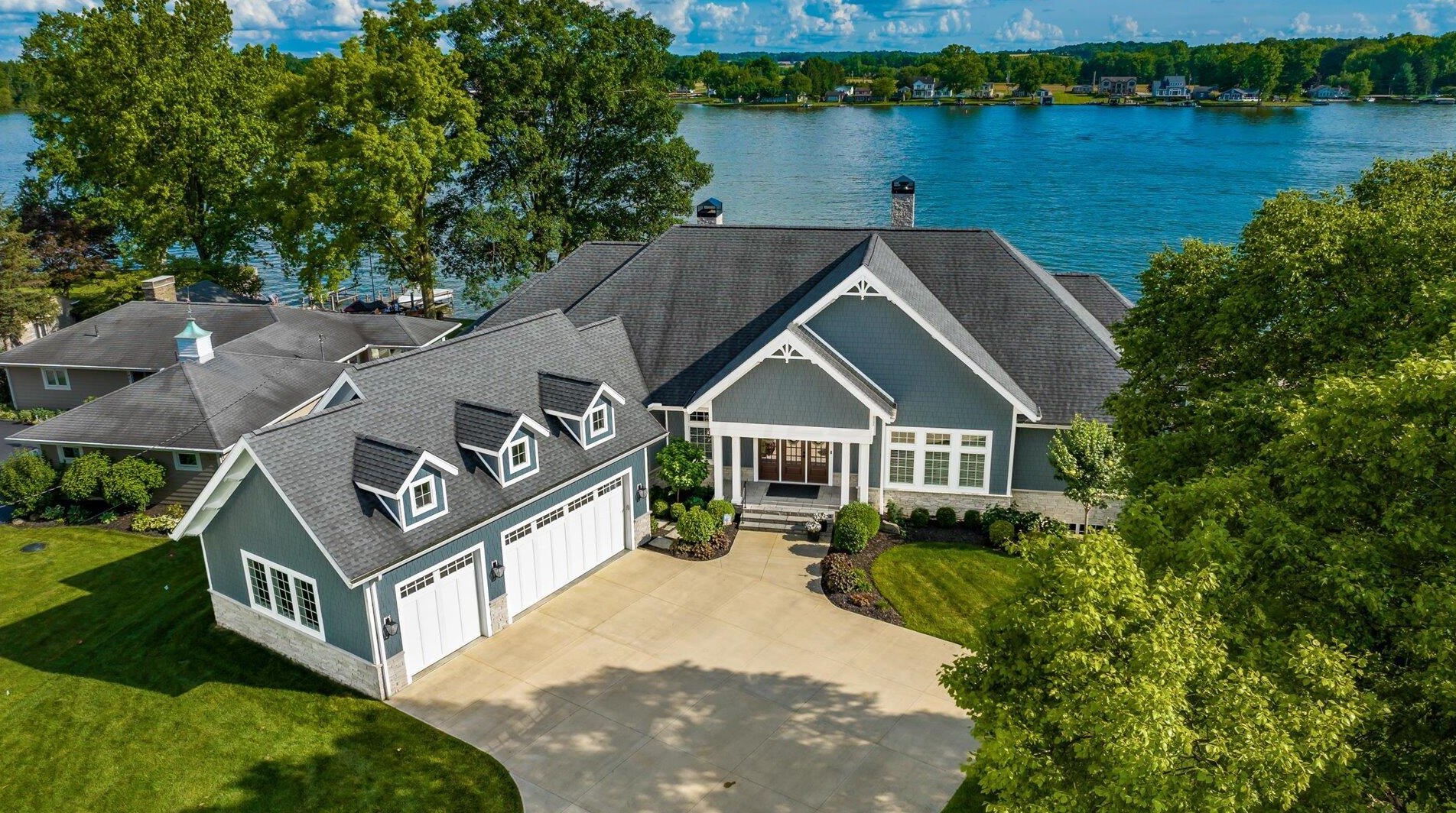 155 Sprague Dr, Hebron OH 43025-9627 exterior