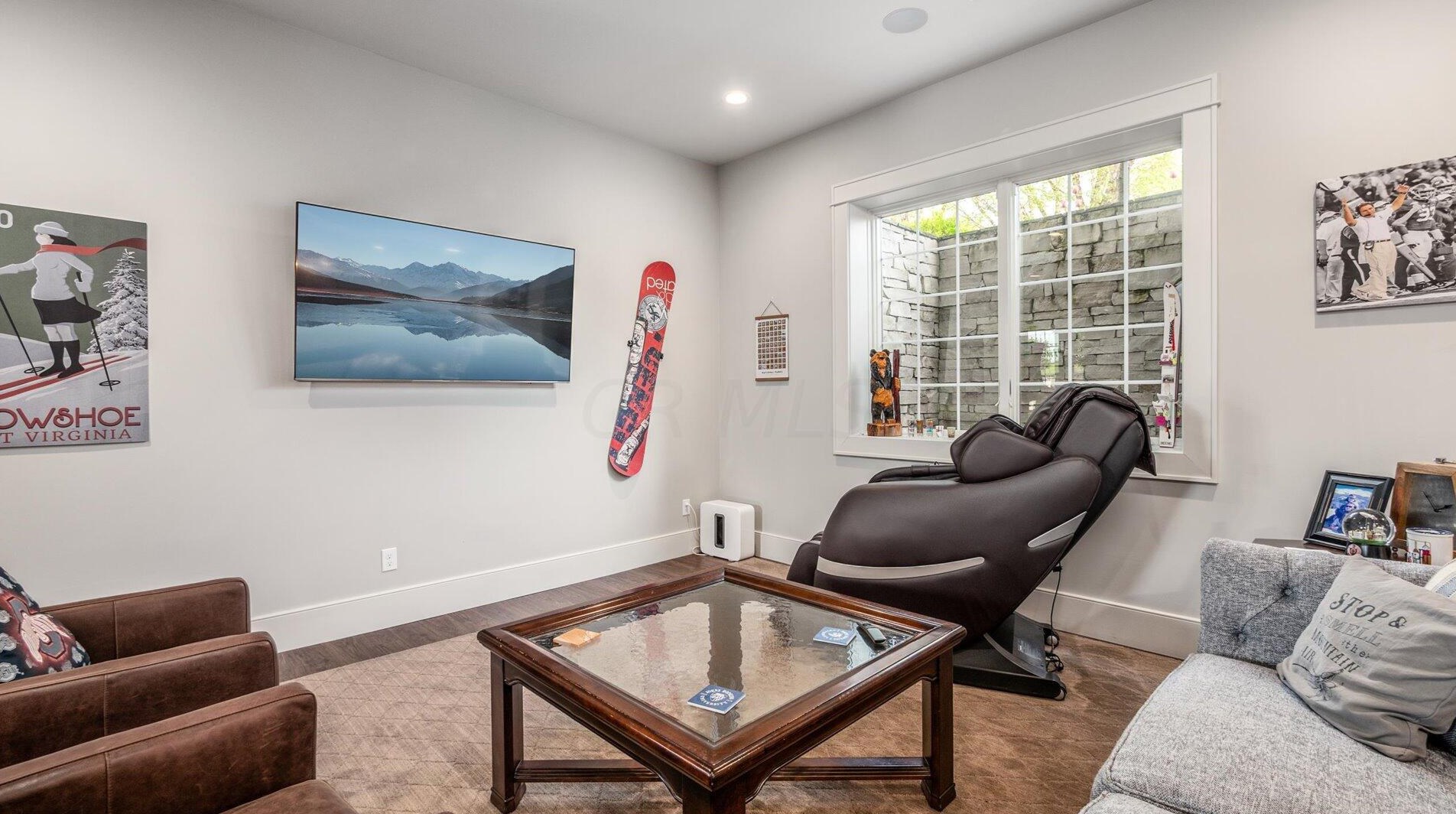 155 Sprague Dr, Hebron OH 43025-9627 exterior