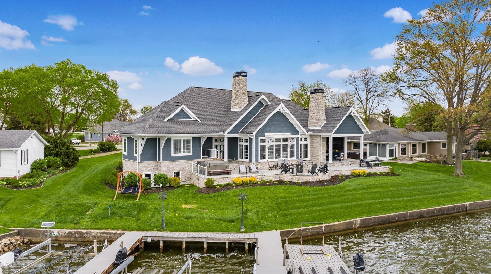 155 Sprague Dr, Hebron OH 43025-9627 exterior