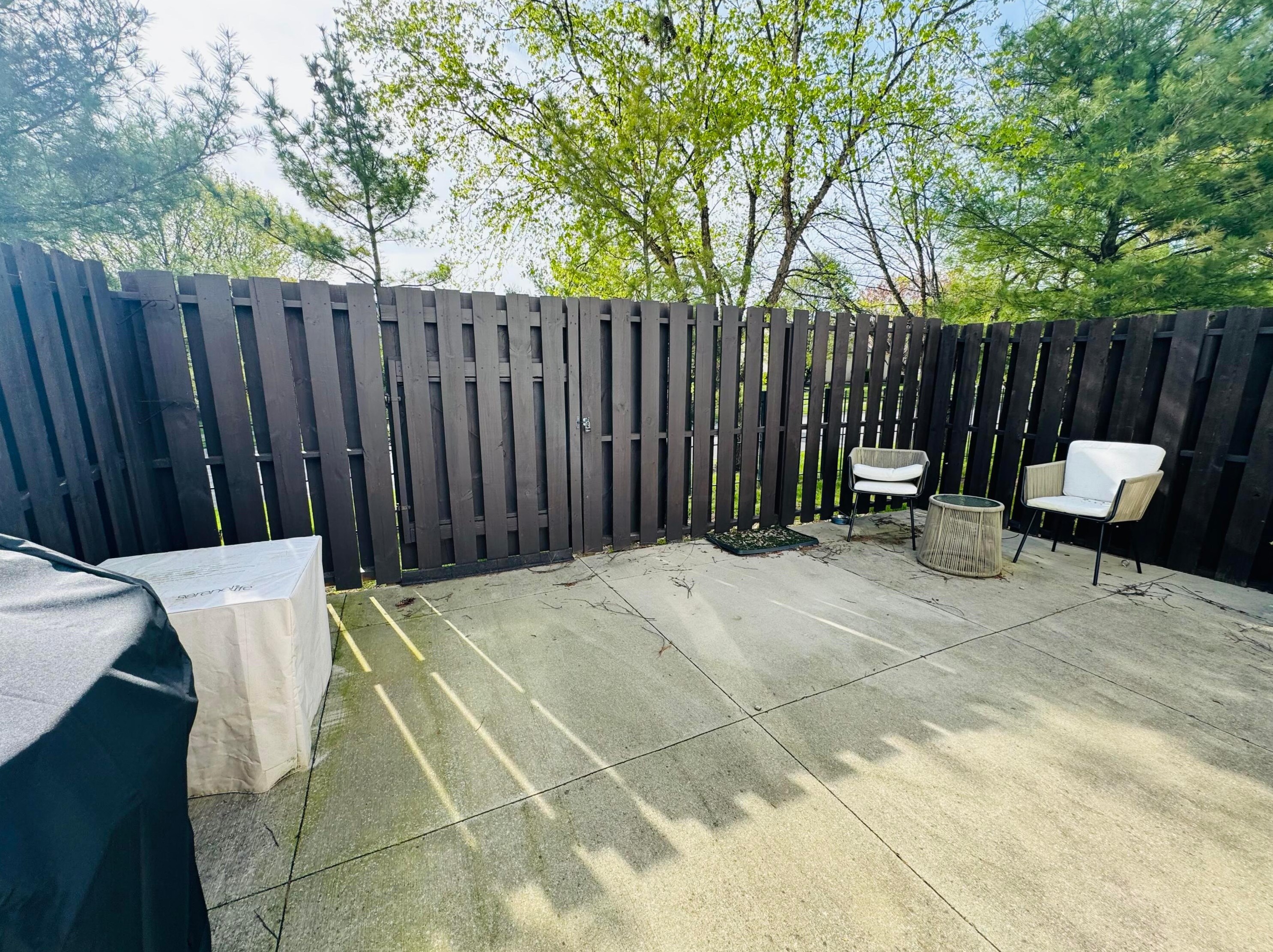 4937 Village Mdw, Westerville OH  43081-8631 exterior