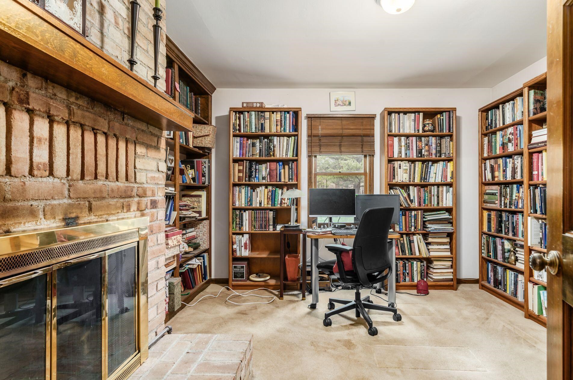 438 Mainsail Dr, Westerville OH  43081-2745 exterior