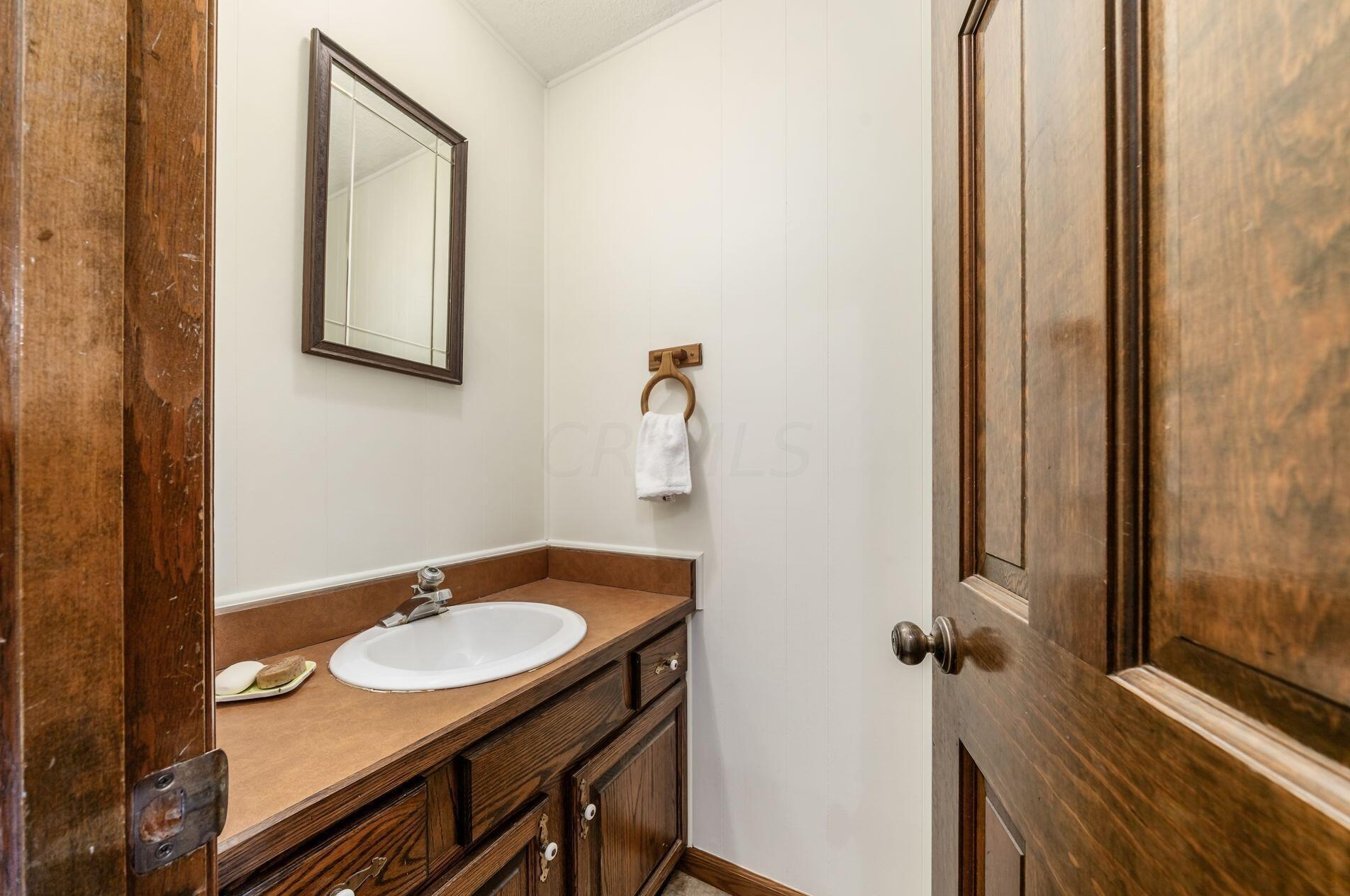 438 Mainsail Dr, Westerville OH  43081-2745 exterior