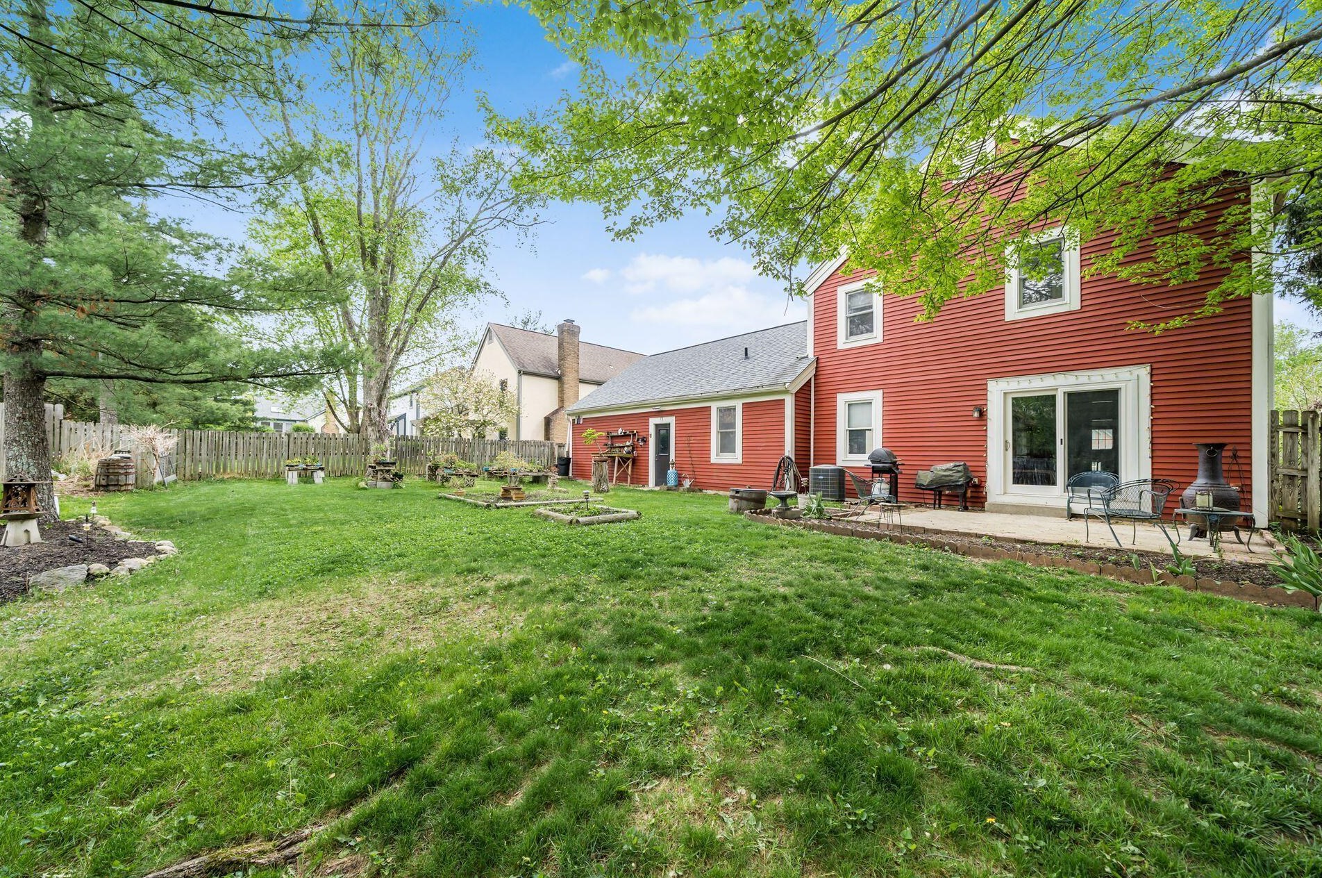 438 Mainsail Dr, Westerville OH  43081-2745 exterior