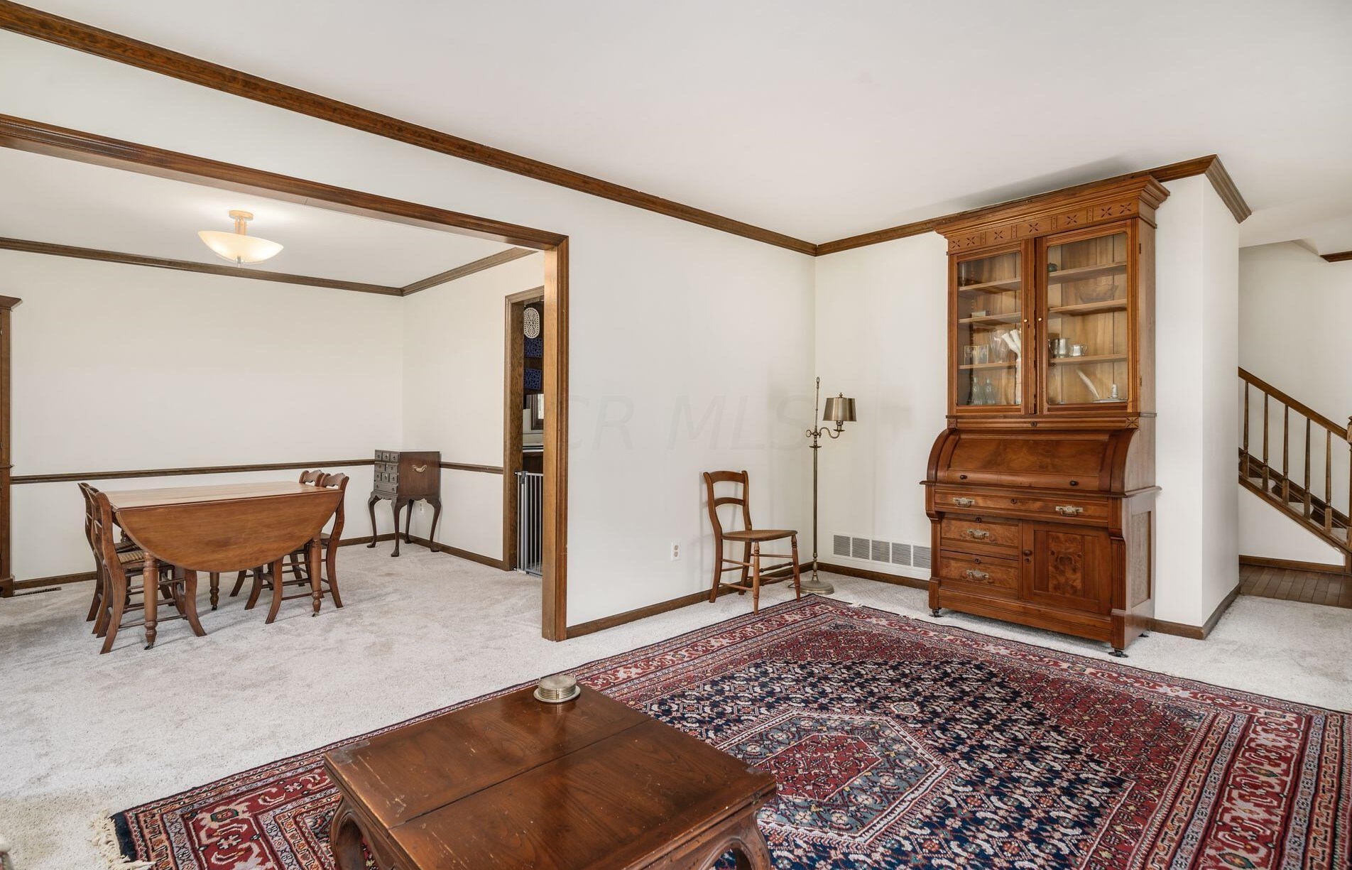 438 Mainsail Dr, Westerville OH  43081-2745 exterior