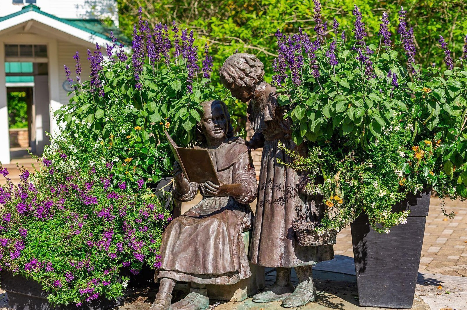 438 Mainsail Dr, Westerville OH  43081-2745 exterior