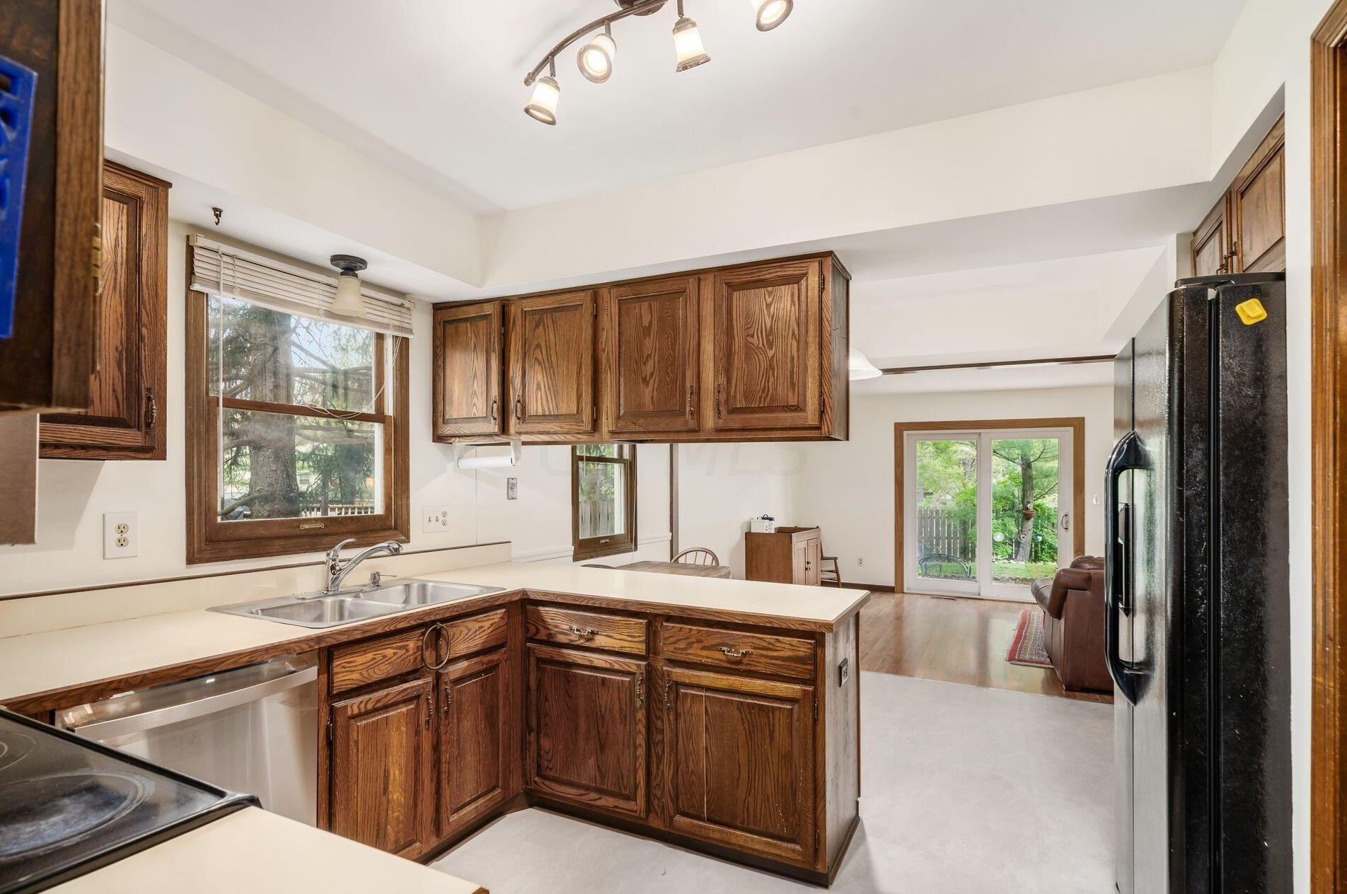 438 Mainsail Dr, Westerville OH  43081-2745 exterior