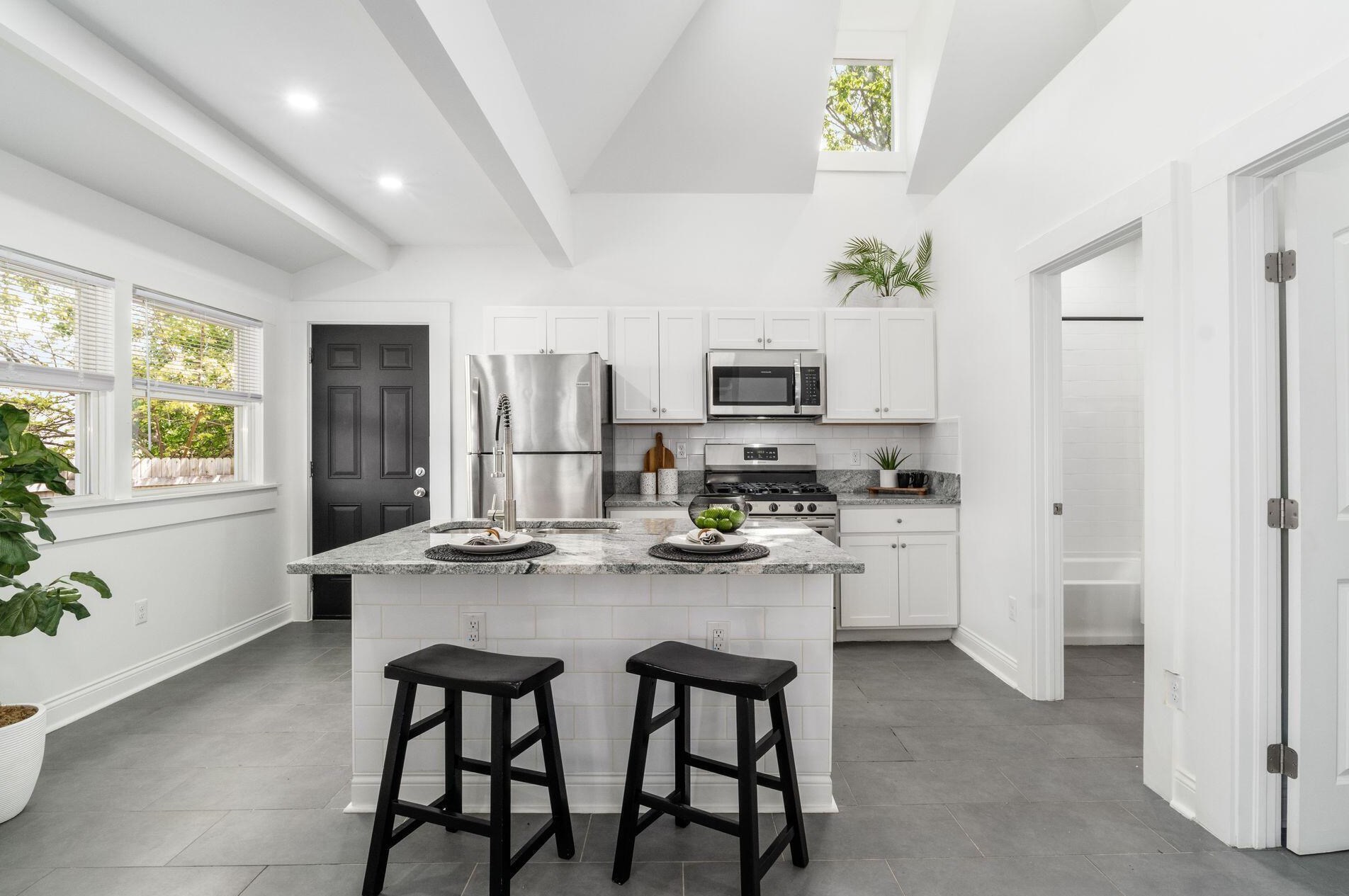 522 Kelton Ave, Columbus OH 43205-2423 exterior