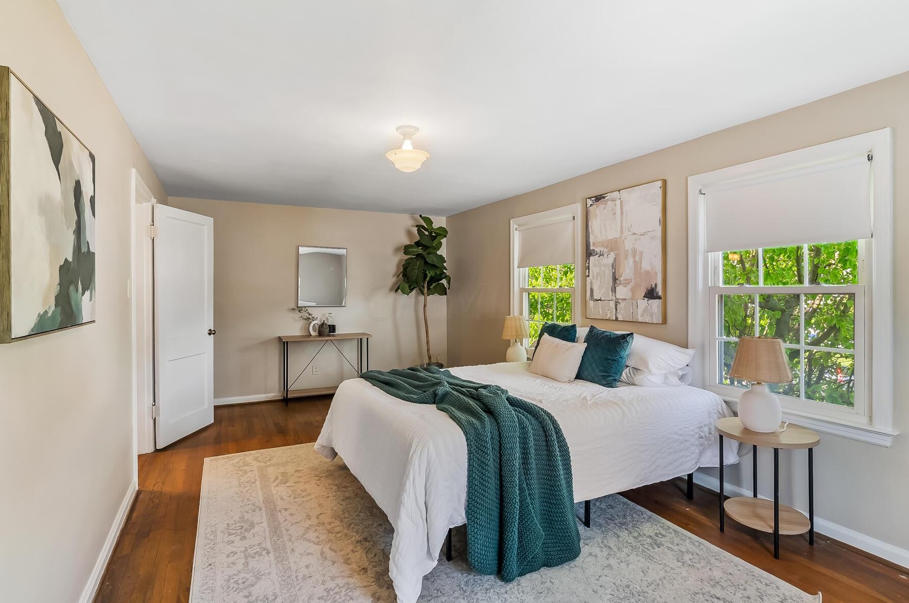 152 Mayfair Blvd, Columbus OH 43213-1609 exterior