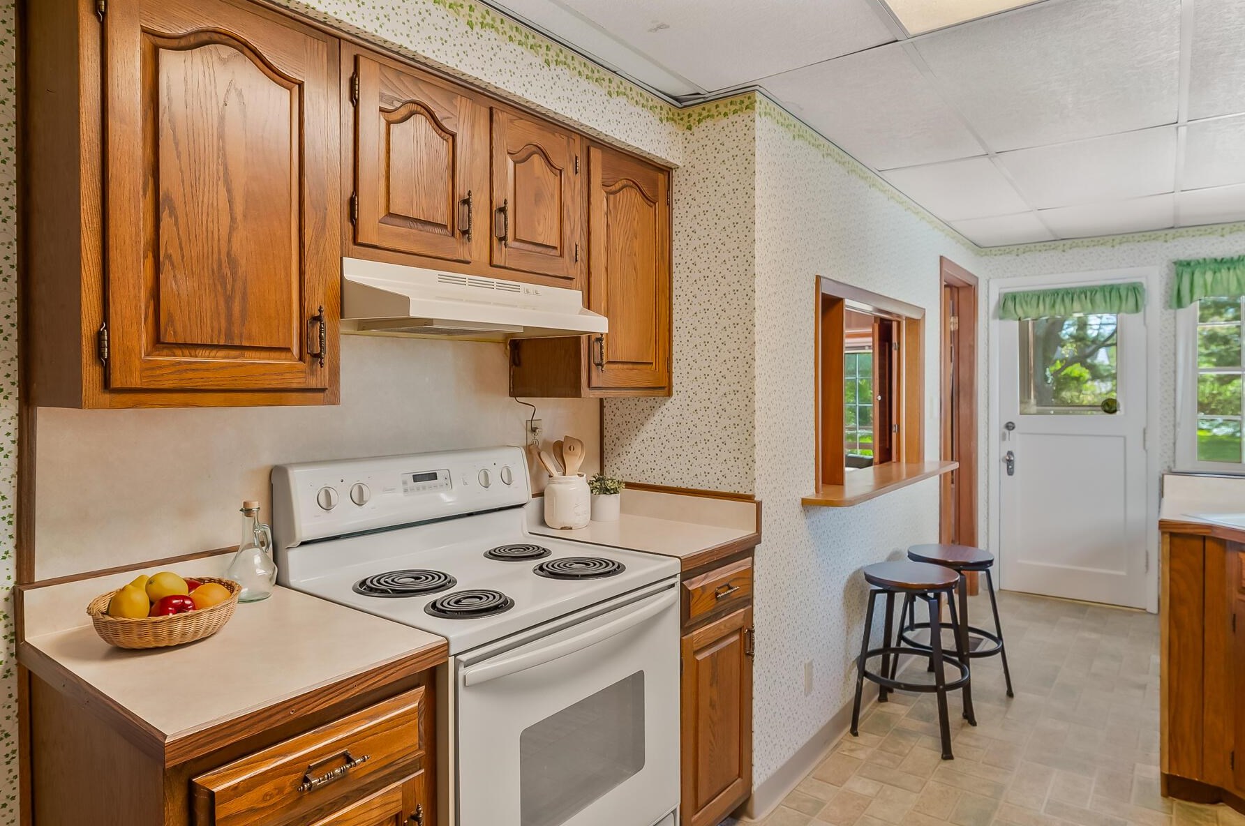 152 Mayfair Blvd, Columbus OH 43213-1609 exterior