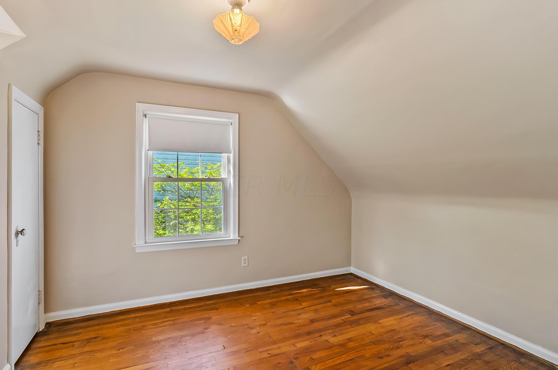 152 Mayfair Blvd, Columbus OH 43213-1609 exterior