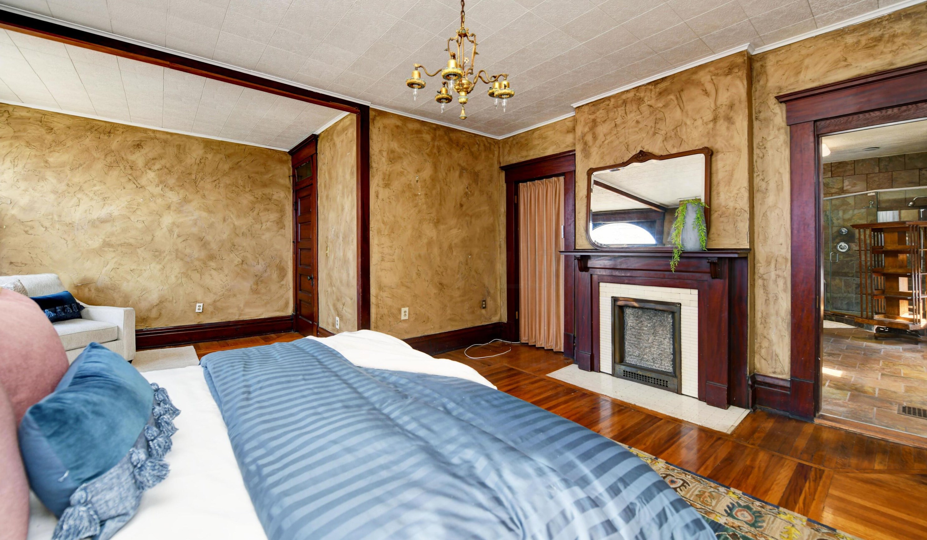 54 Woodland Ave, Columbus OH 43203-1279 exterior