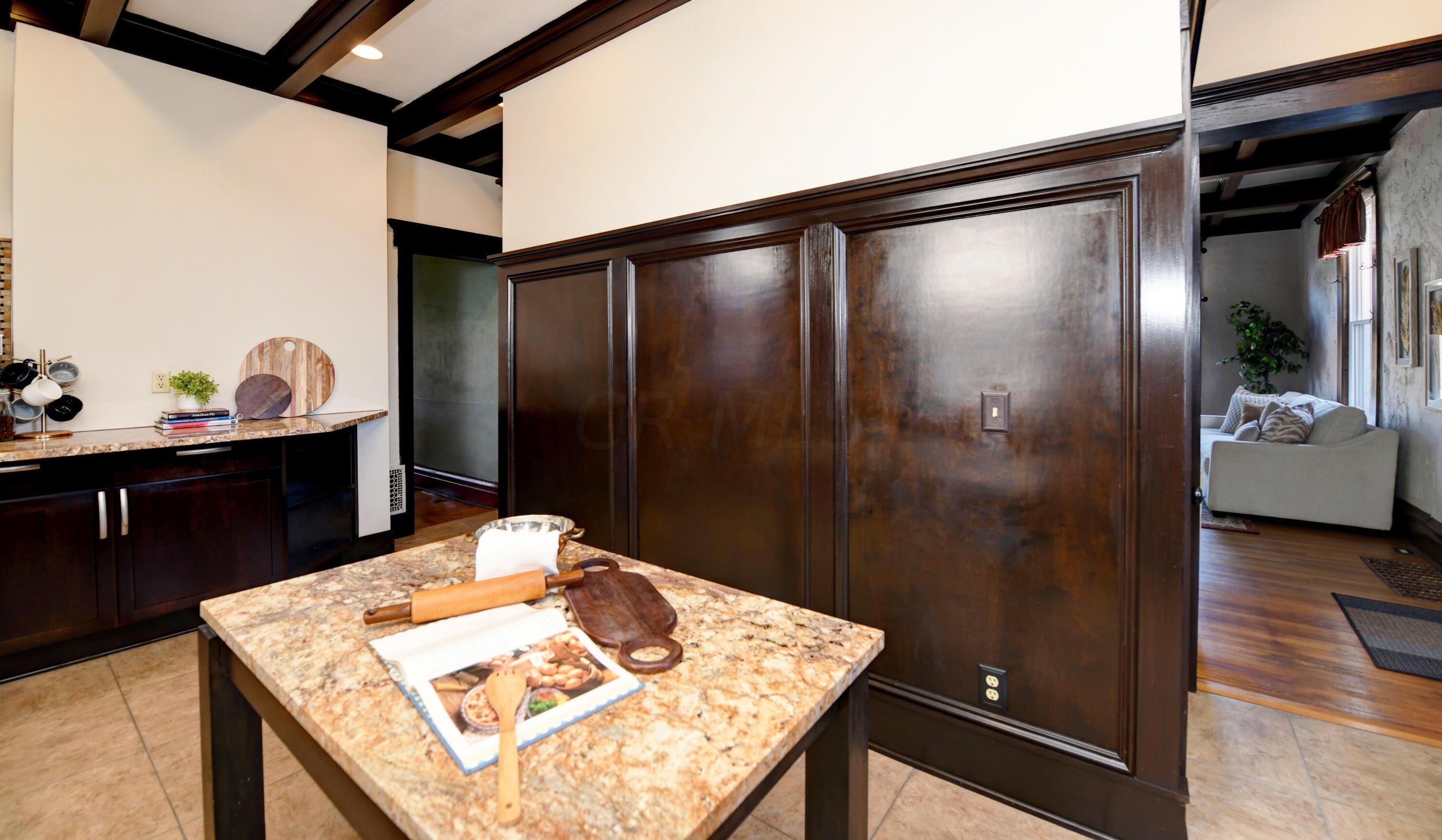 54 Woodland Ave, Columbus OH 43203-1279 exterior