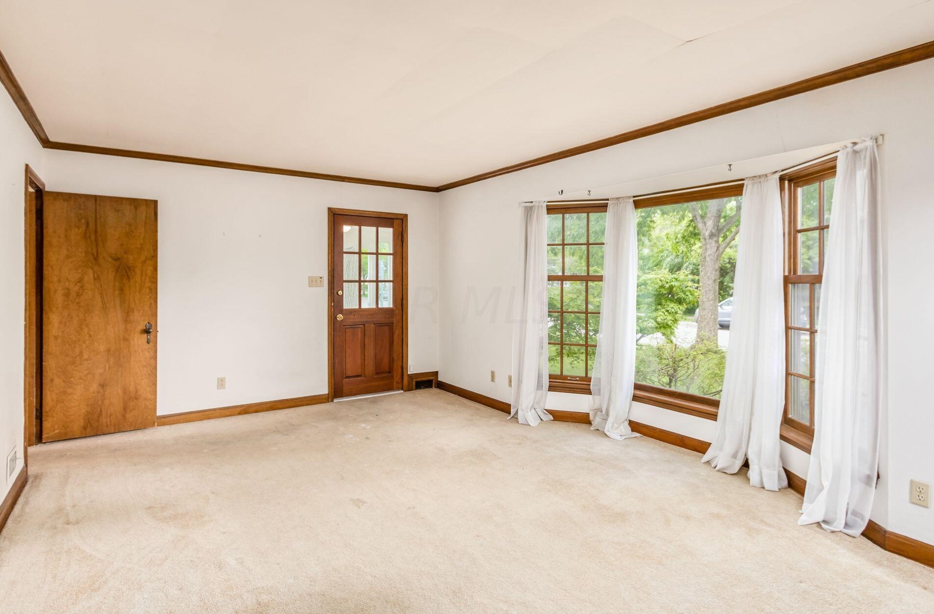 282 Remington Rd, Columbus OH 43209-2459 exterior