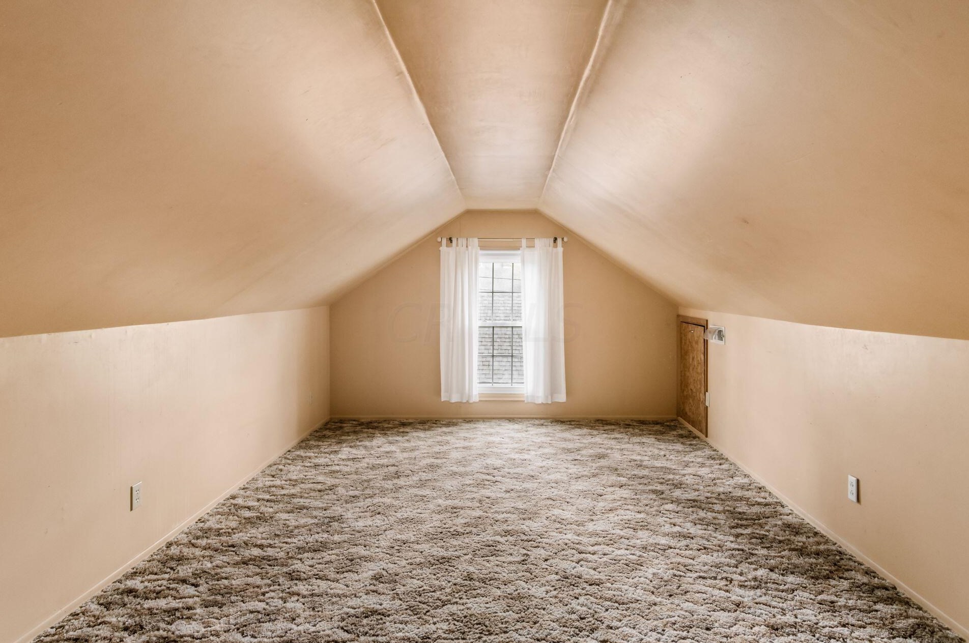 282 Remington Rd, Columbus OH 43209-2459 exterior